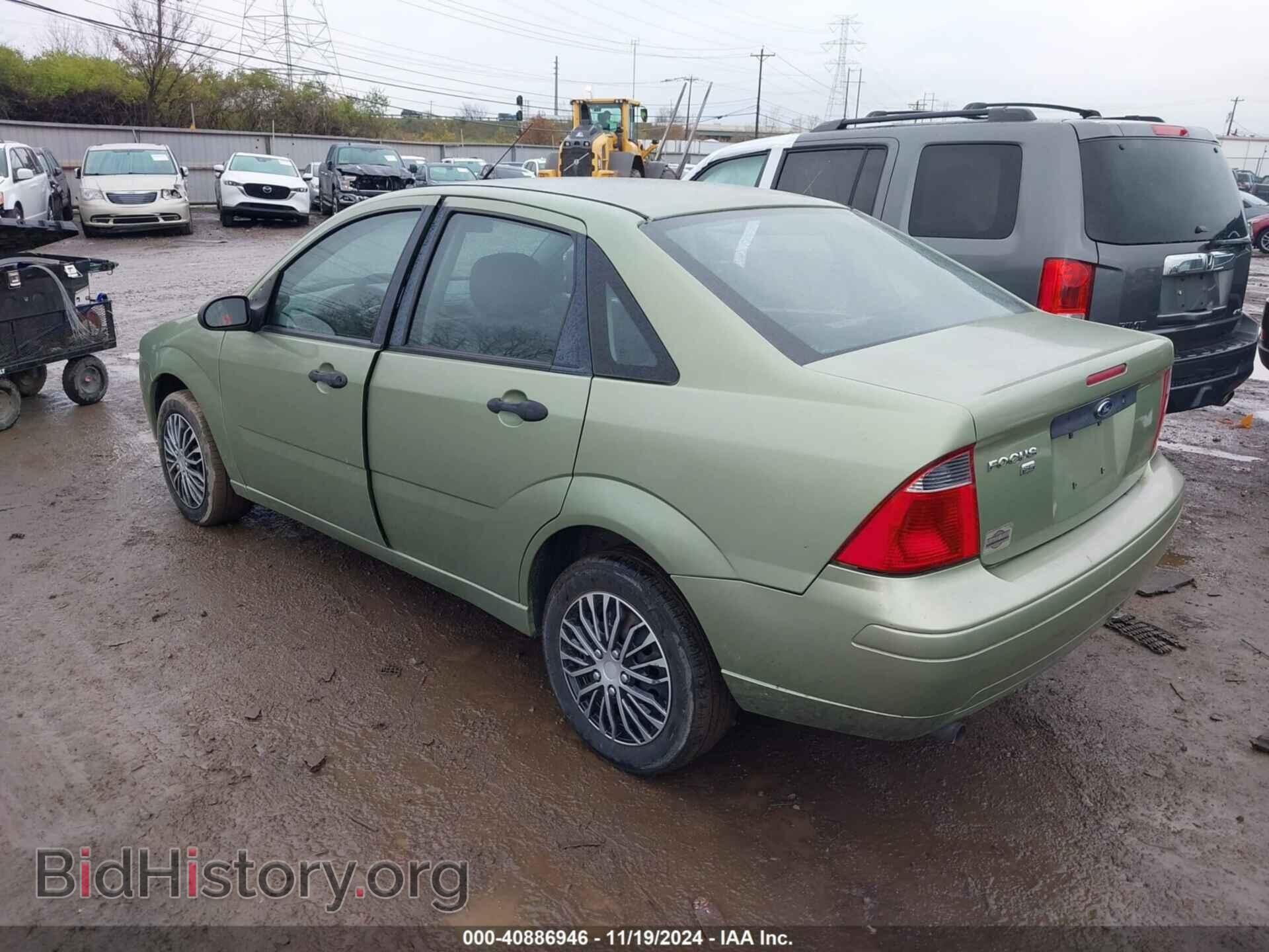 2007 FORD FOCUS - VIN: 1FAHP34N87W286702 - Фото 3
