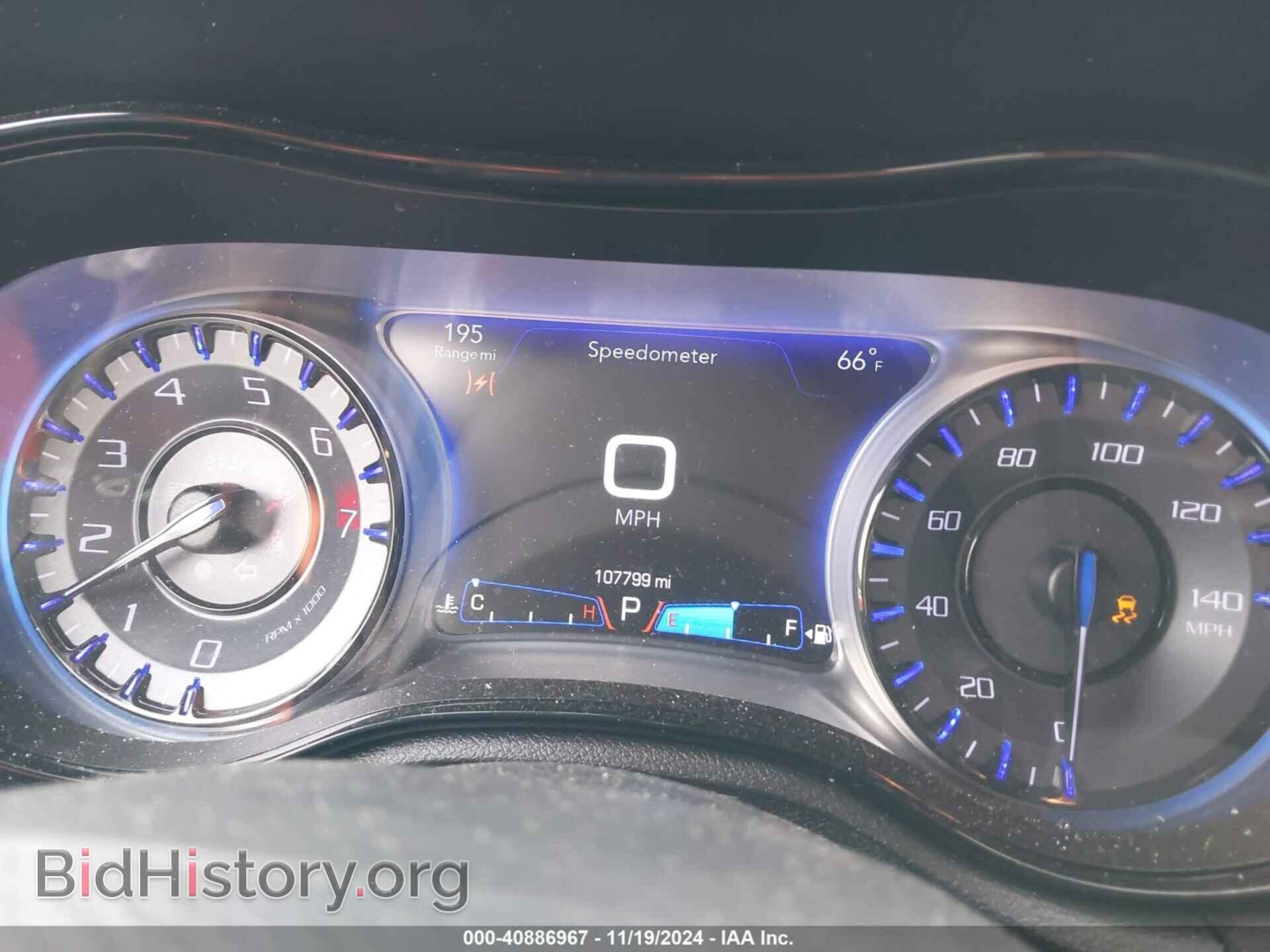2017 CHRYSLER 300 - VIN: 2C3CCAGG1HH628237 - Фото 15