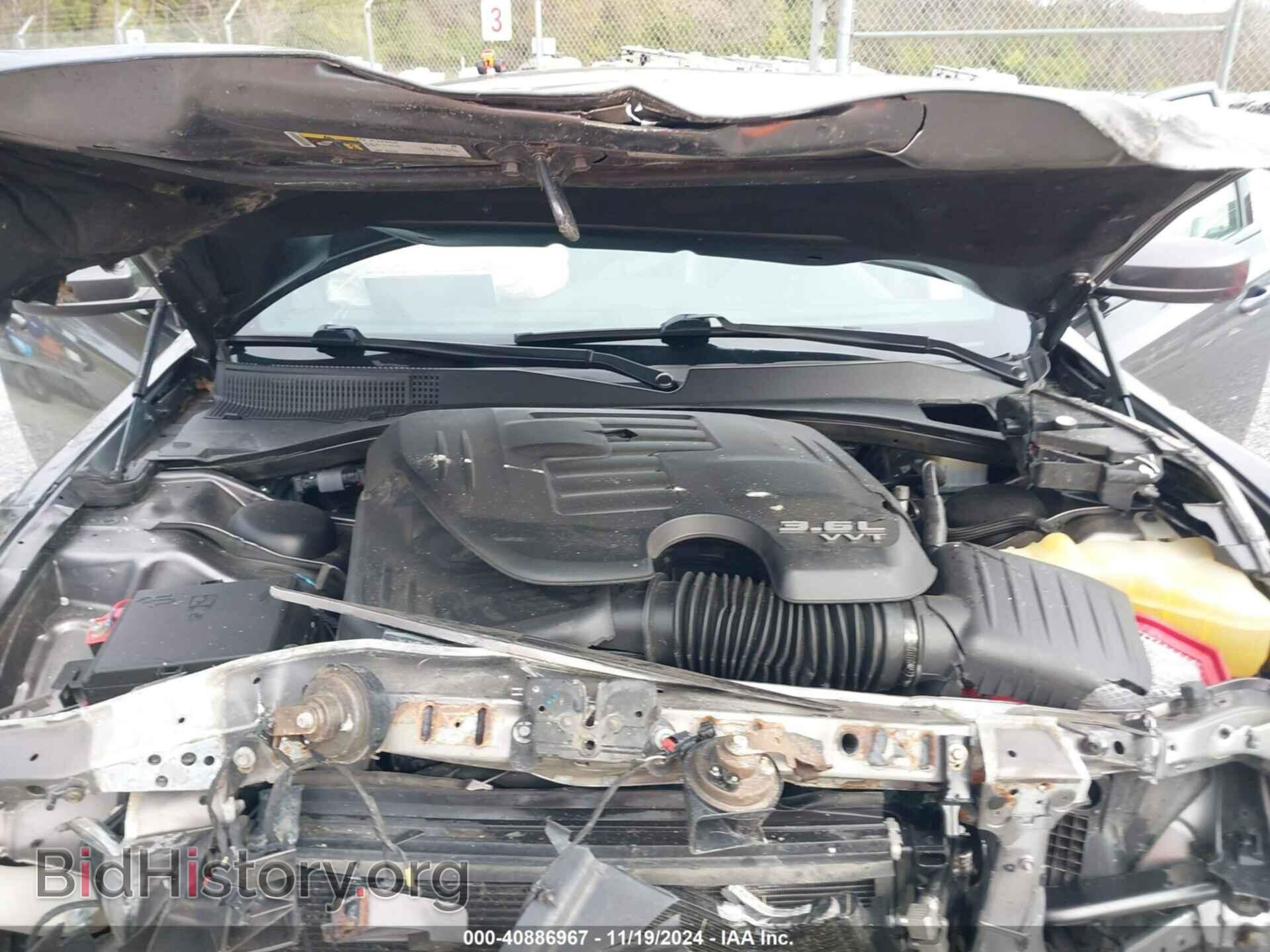 2017 CHRYSLER 300 - VIN: 2C3CCAGG1HH628237 - Фото 10