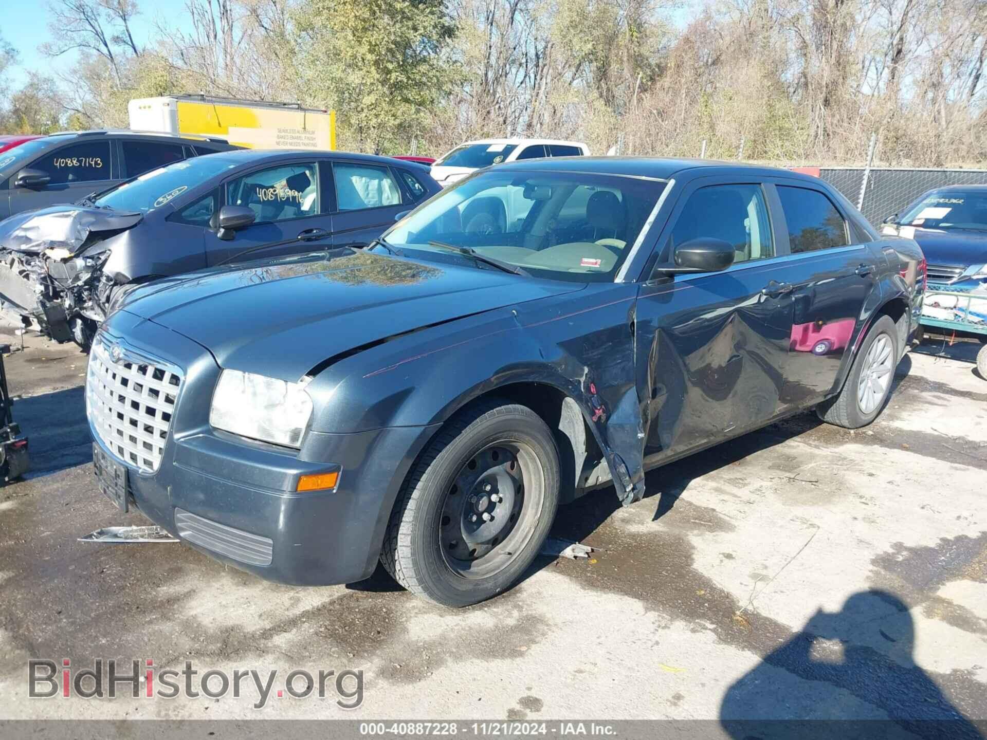 2008 CHRYSLER 300 - VIN: 2C3LA43R48H258531 - Фото 2