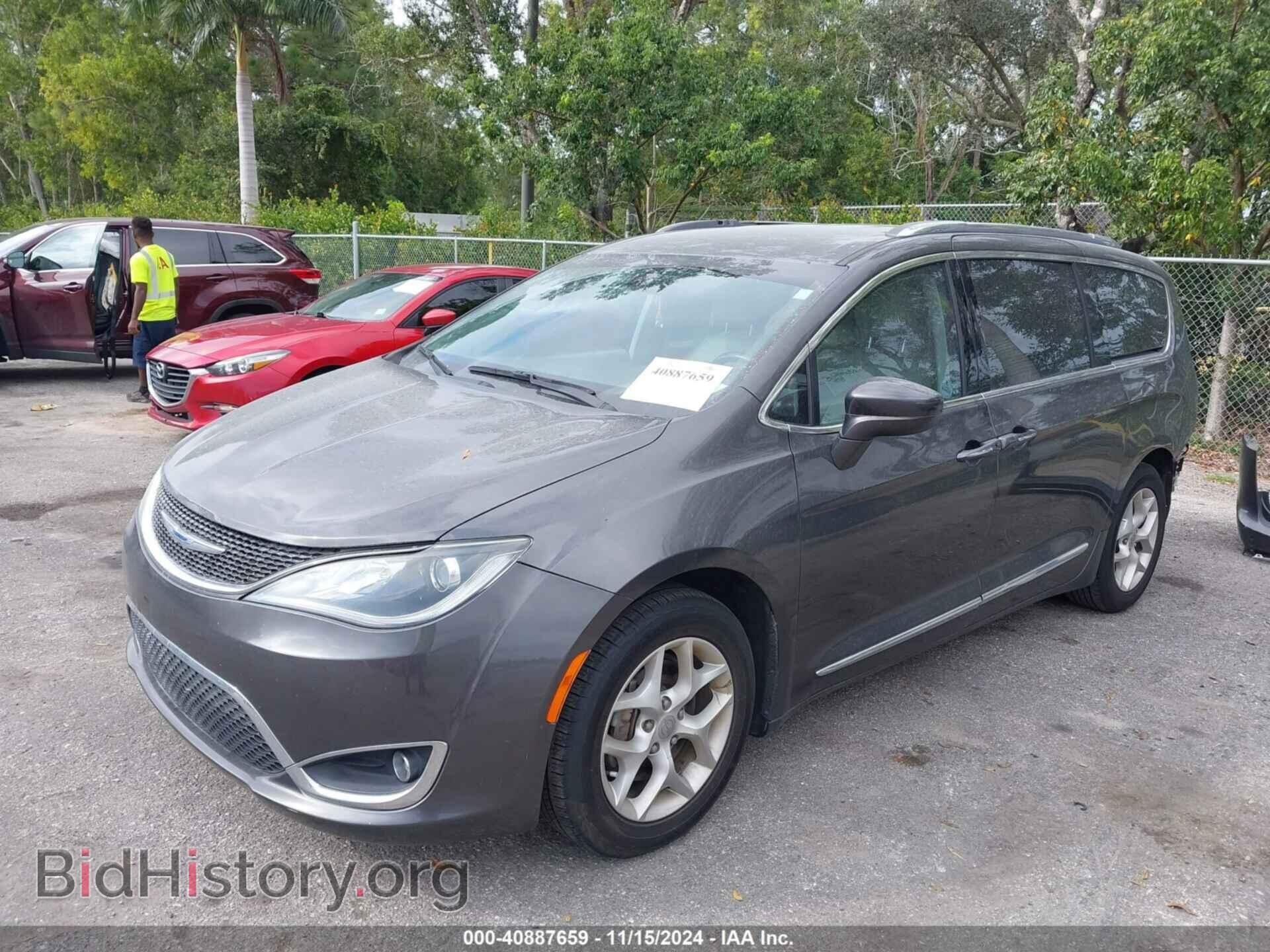 2019 CHRYSLER PACIFICA - VIN: 2C4RC1BG9KR657709 - Фото 2