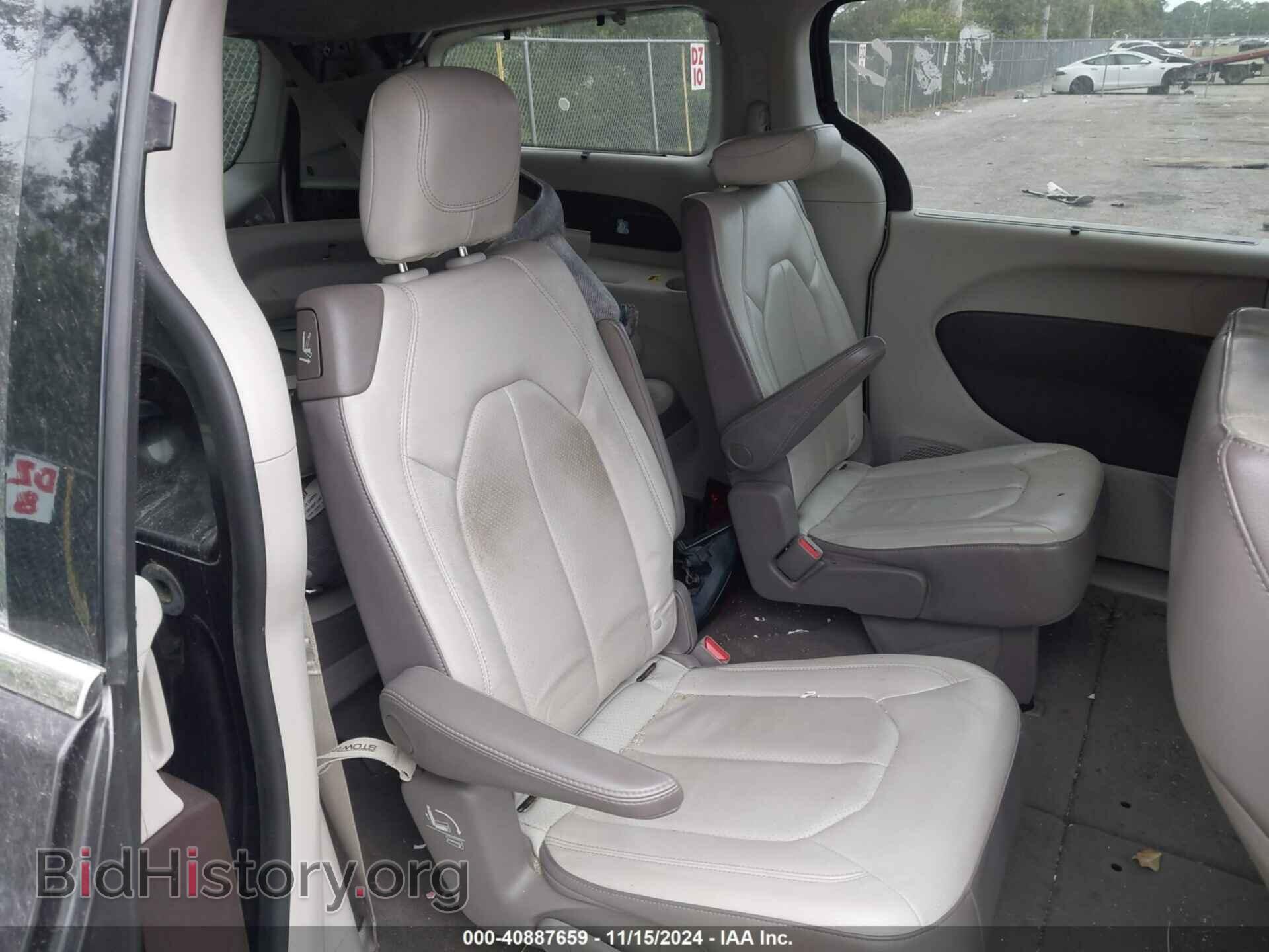 2019 CHRYSLER PACIFICA - VIN: 2C4RC1BG9KR657709 - Фото 8