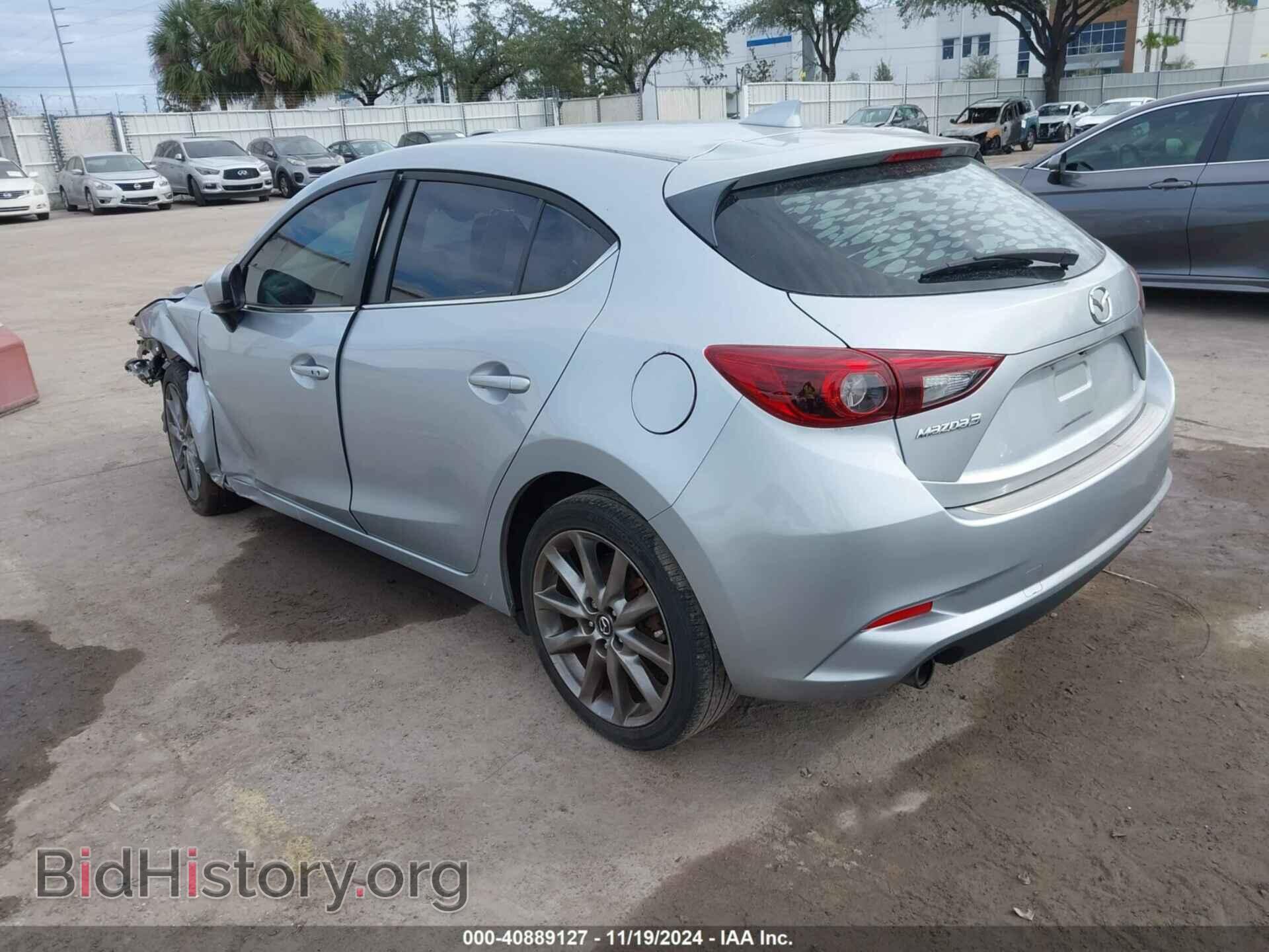 2018 MAZDA MAZDA3 - VIN: 3MZBN1M35JM220721 - Фото 3