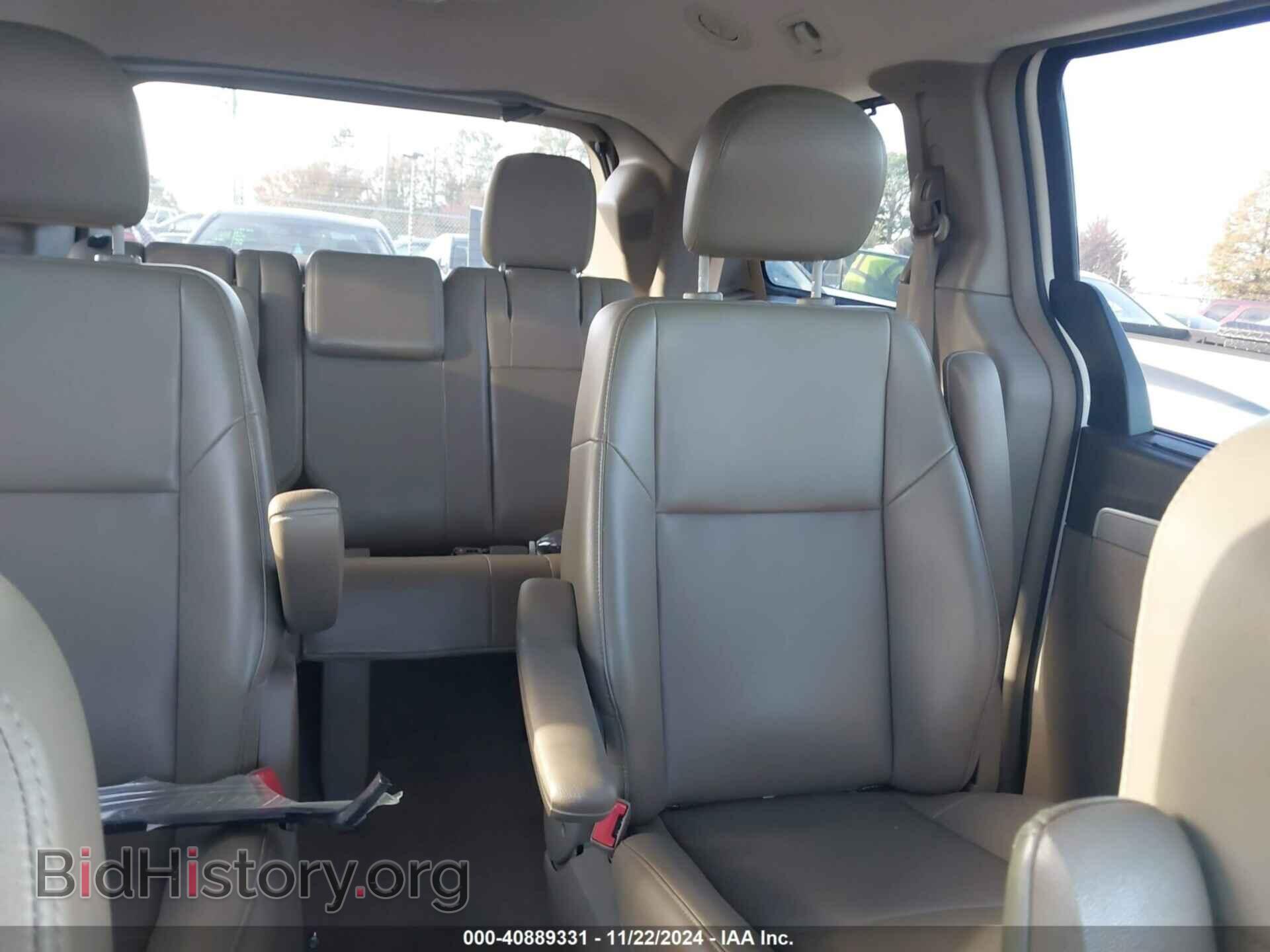 2011 VOLKSWAGEN ROUTAN - VIN: 2V4RW3DG8BR691663 - Фото 8