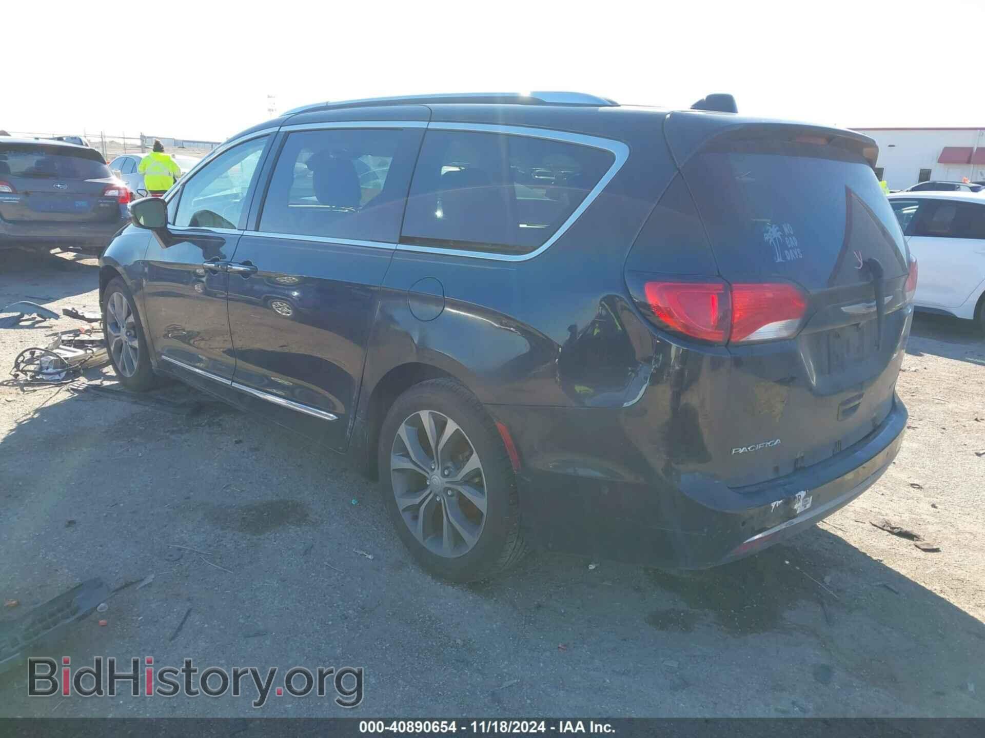 2017 CHRYSLER PACIFICA - VIN: 2C4RC1GG1HR676921 - Фото 3