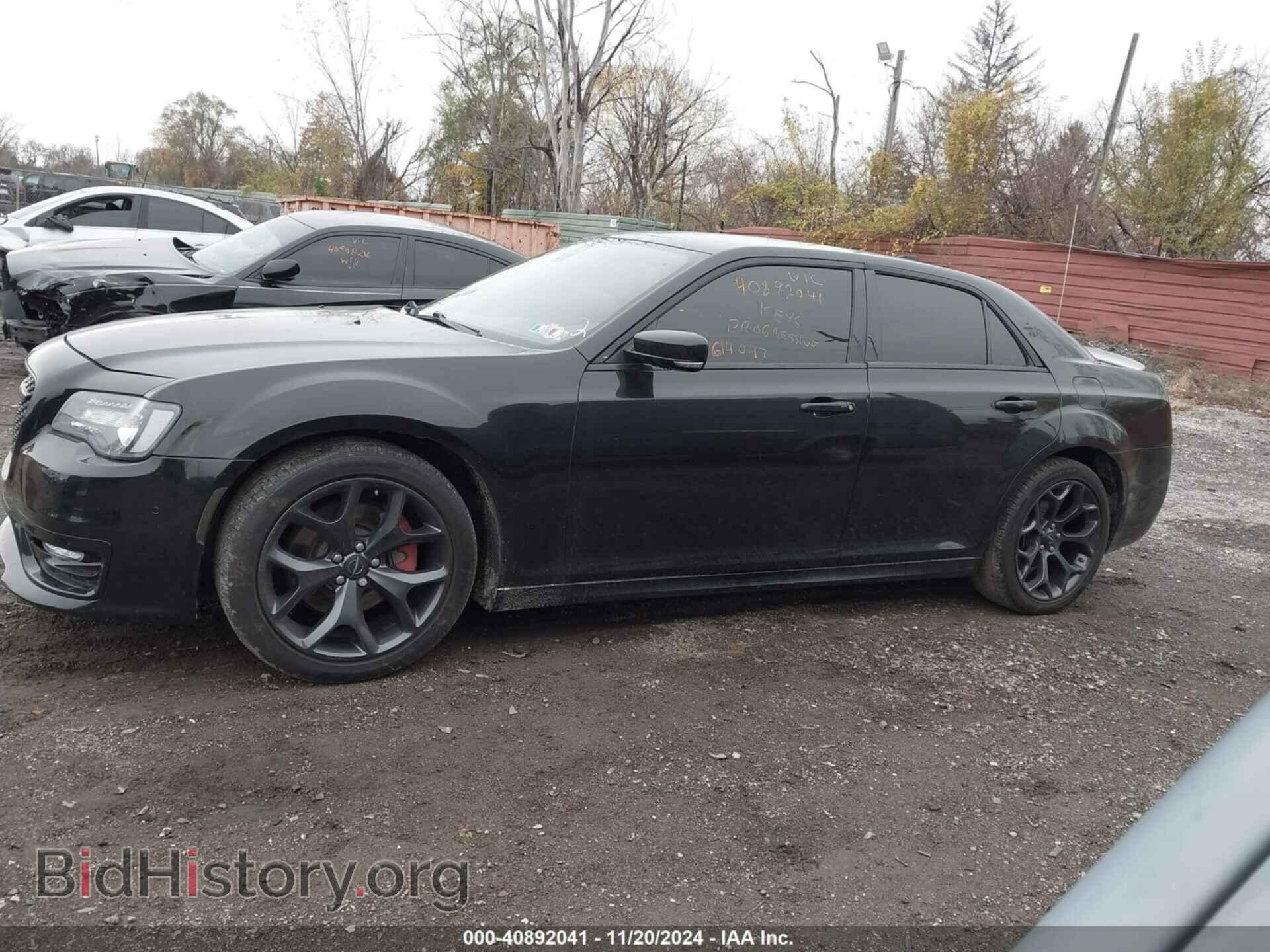 2019 CHRYSLER 300 - VIN: 2C3CCABT2KH614097 - Фото 14
