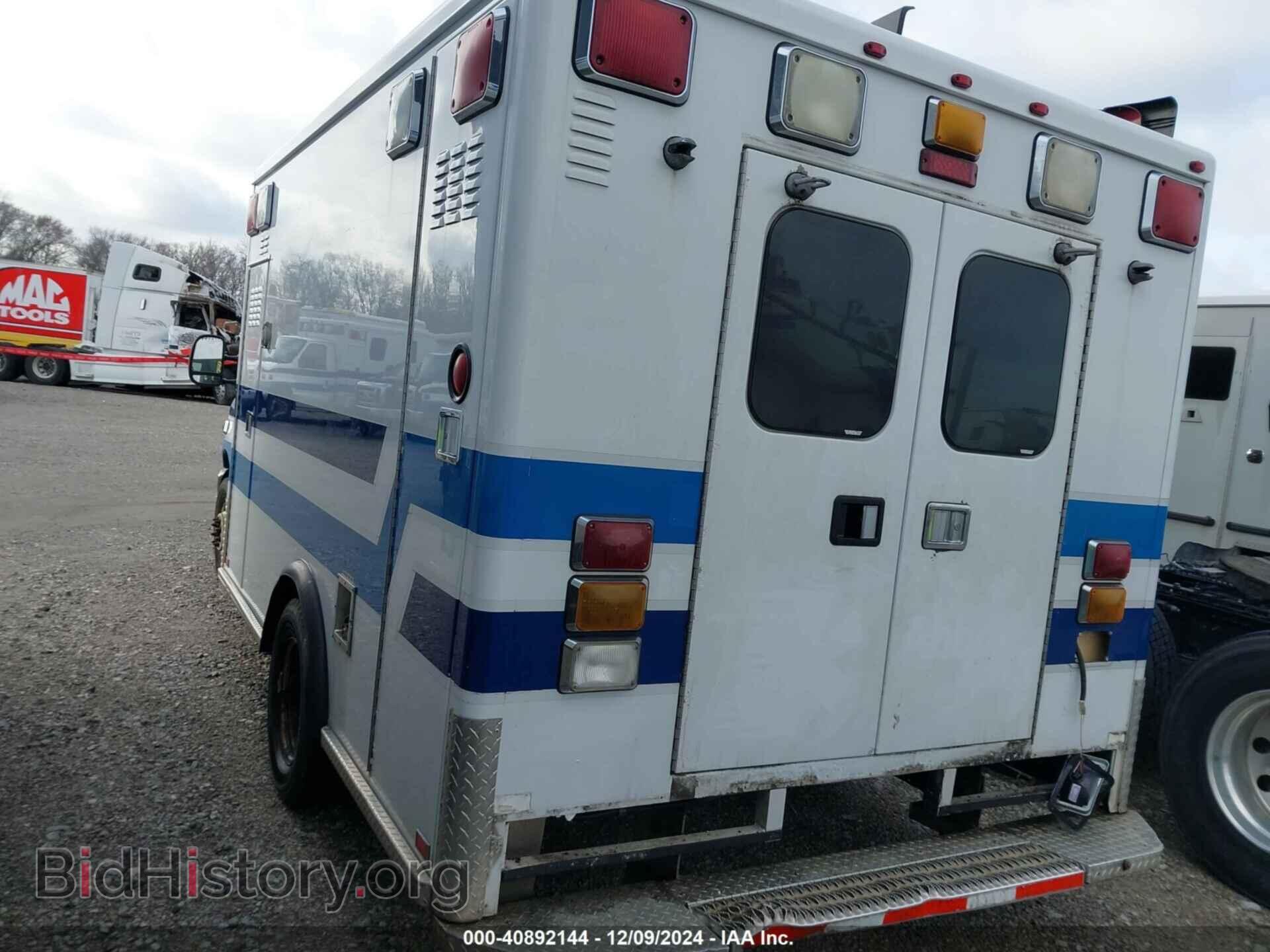2011 FORD E-350 CUTAWAY - VIN: 1FDWE3FS2BDA01955 - Photo 3