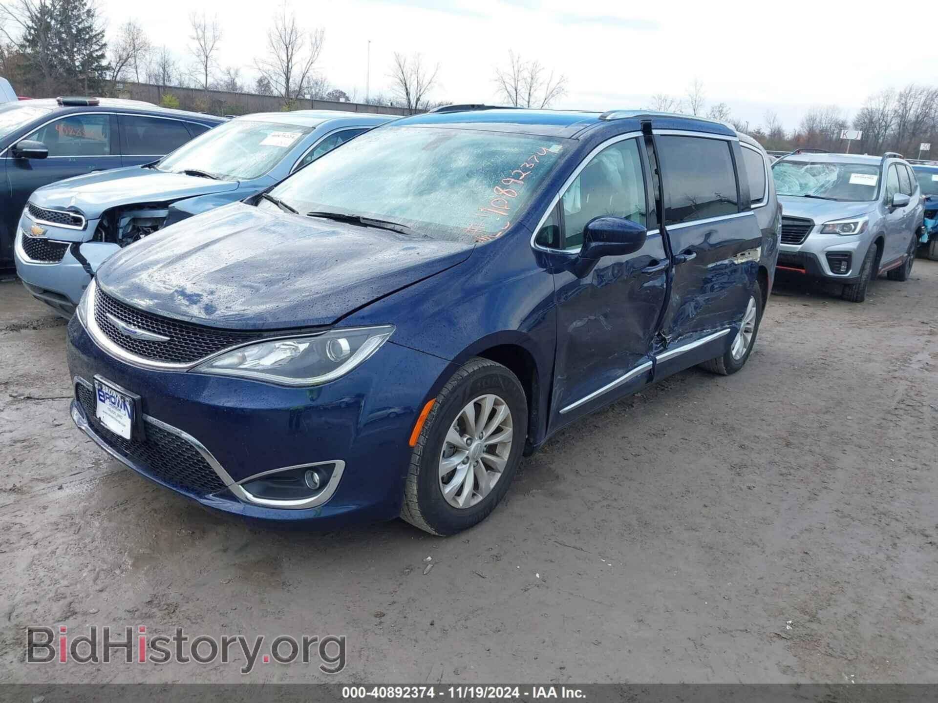 2019 CHRYSLER PACIFICA - VIN: 2C4RC1BG5KR629647 - Фото 2