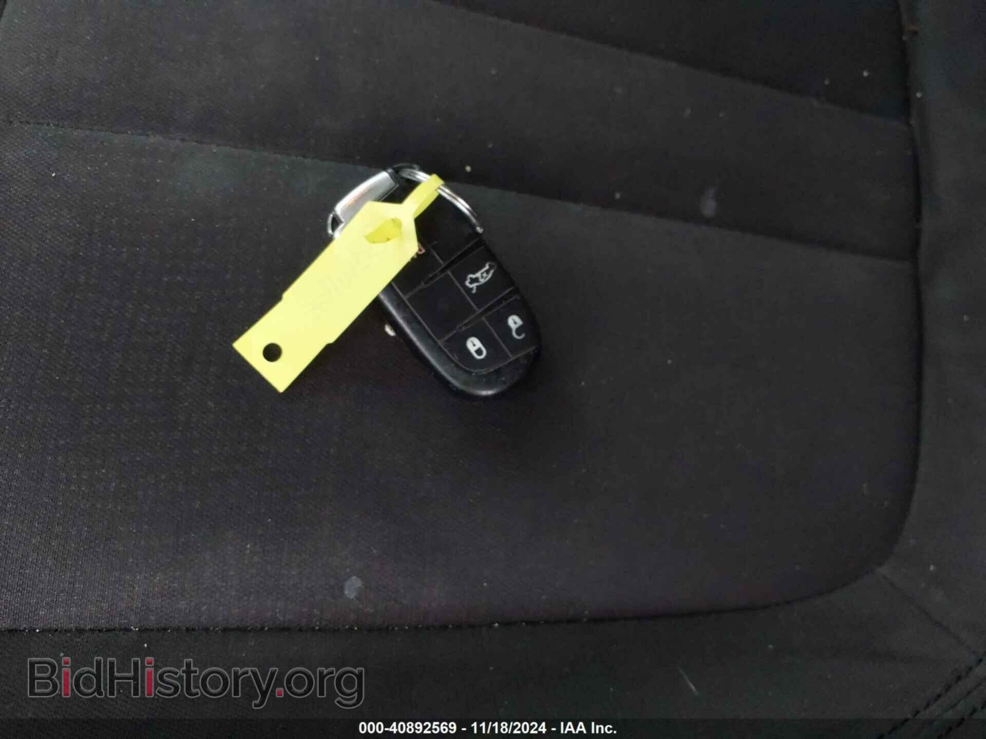 2015 CHRYSLER 200 - VIN: 1C3CCCAB1FN687740 - Фото 11