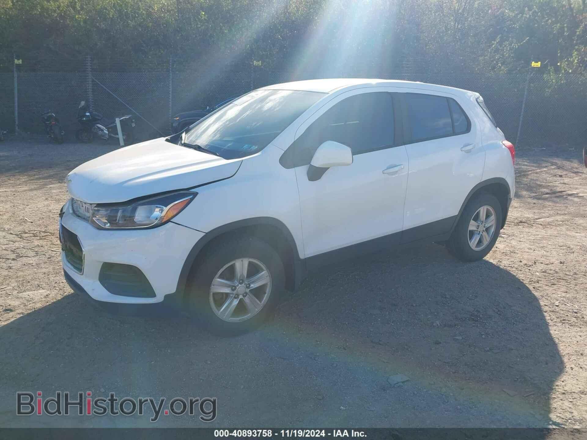 2017 CHEVROLET TRAX - VIN: 3GNCJNSB9HL269092 - Фото 2