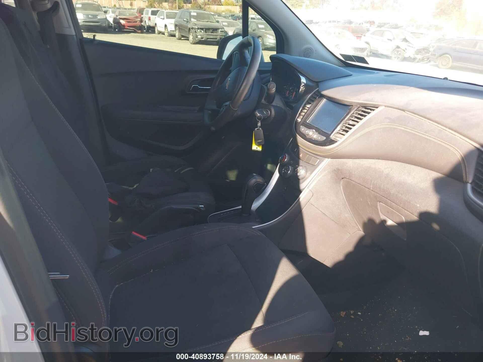 2017 CHEVROLET TRAX - VIN: 3GNCJNSB9HL269092 - Фото 5