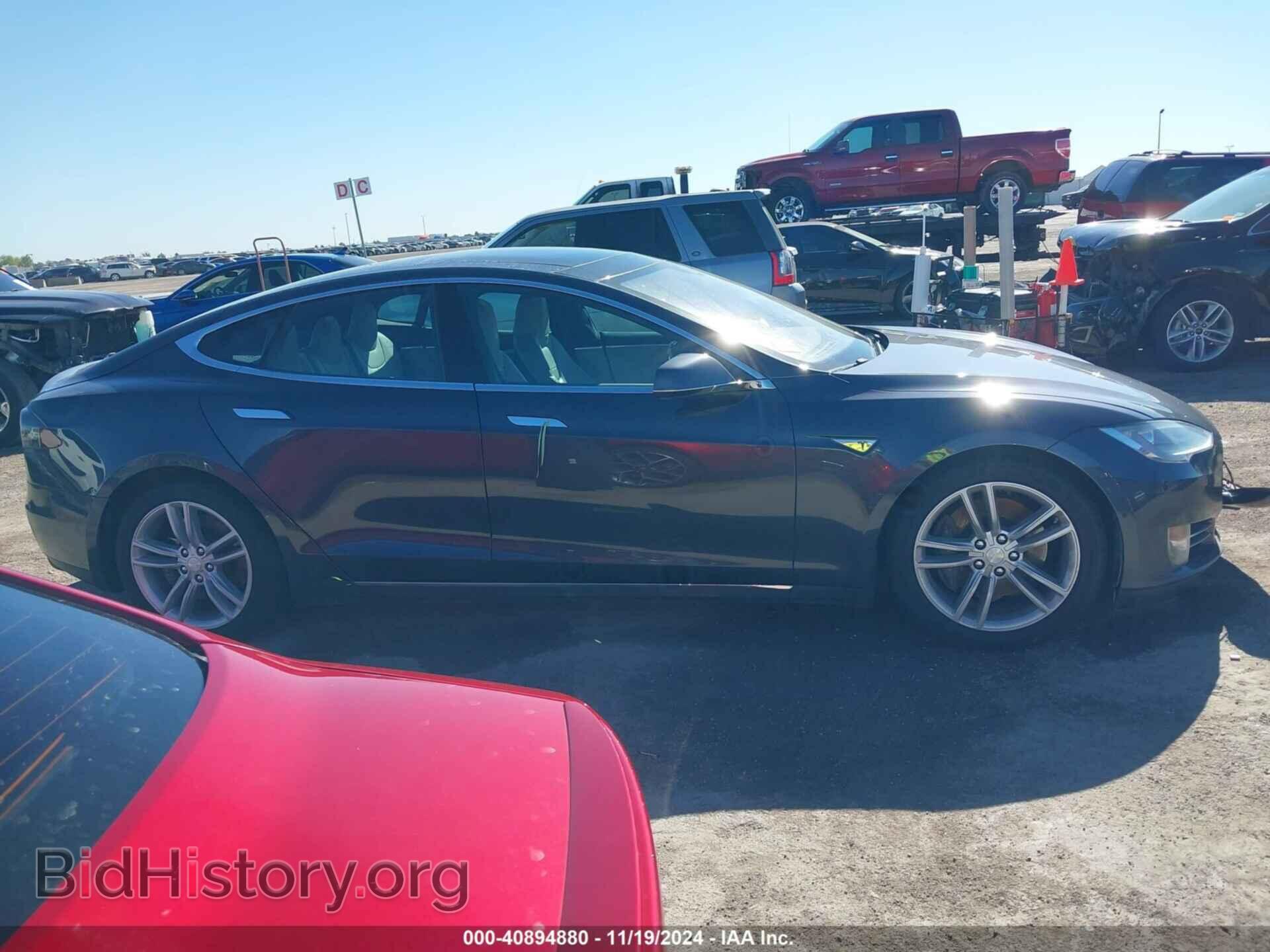 2015 TESLA MODEL S - VIN: 5YJSA1E27FF102525 - Фото 13