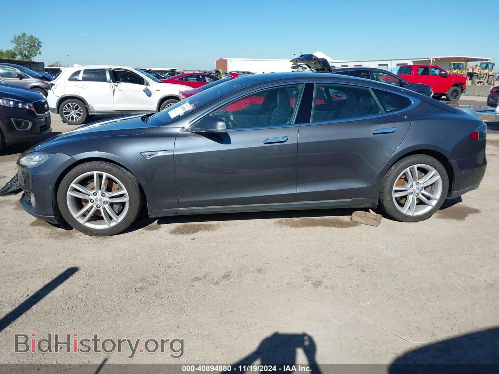 2015 TESLA MODEL S - VIN: 5YJSA1E27FF102525 - Фото 14