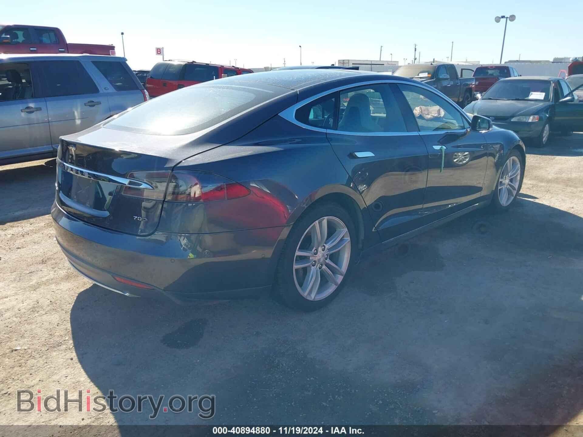 2015 TESLA MODEL S - VIN: 5YJSA1E27FF102525 - Фото 4