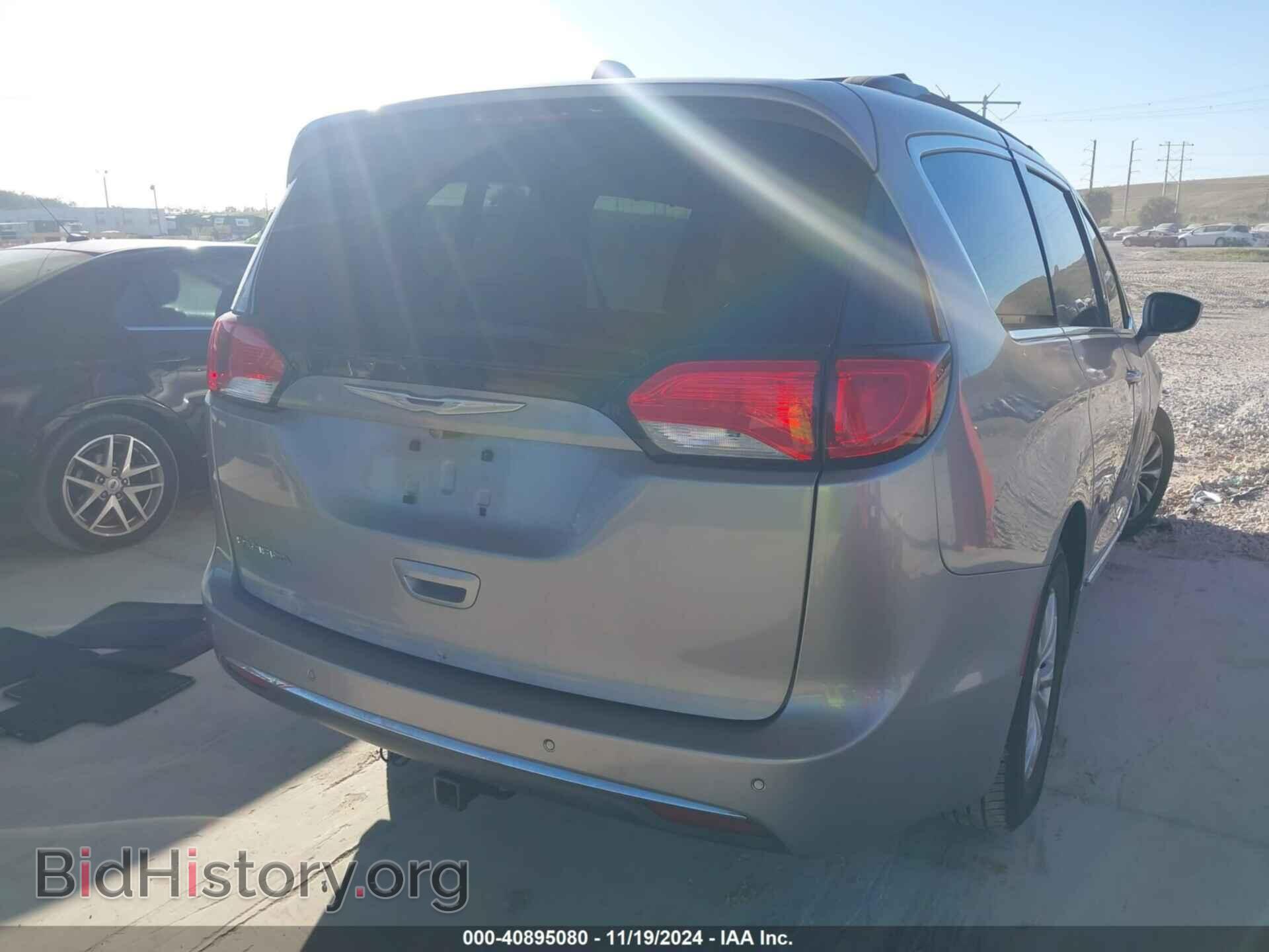 2017 CHRYSLER PACIFICA - VIN: 2C4RC1BG4HR688715 - Photo 4