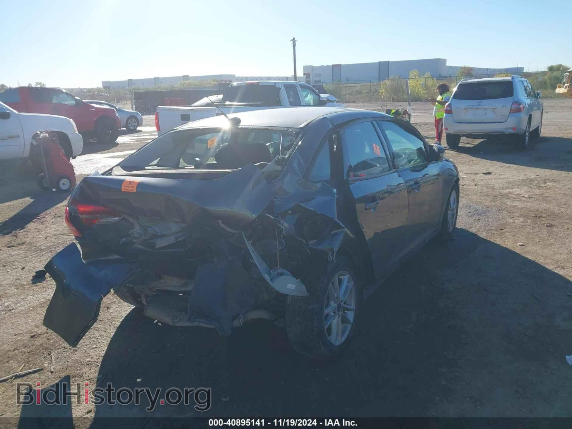 2017 FORD FOCUS - VIN: 1FADP3F20HL205020 - Фото 4
