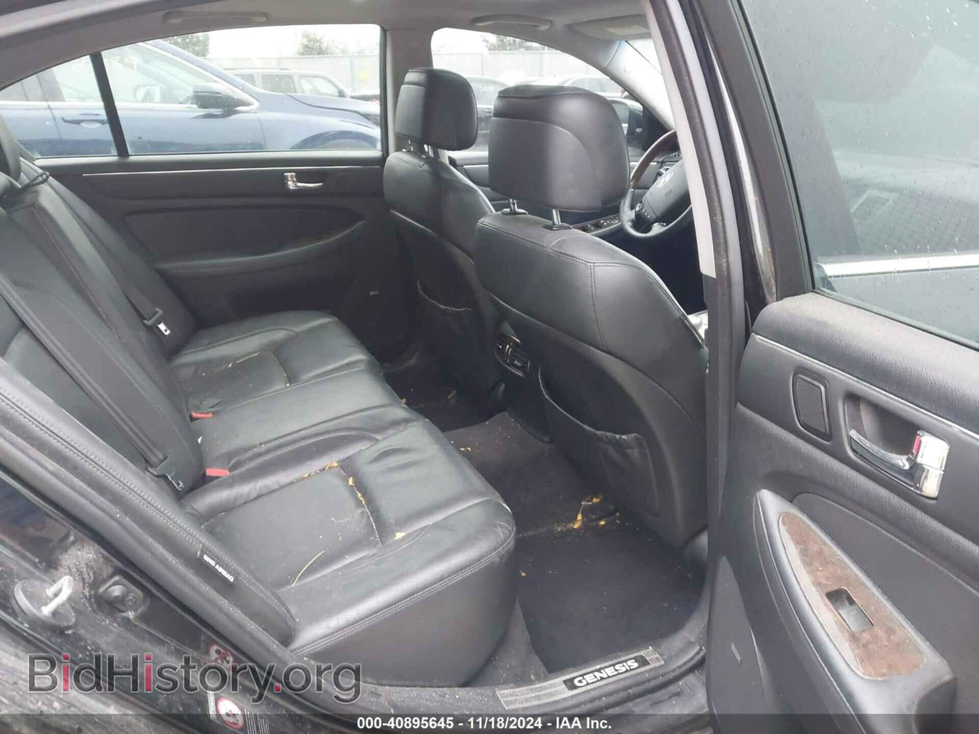 2011 HYUNDAI GENESIS - VIN: KMHGC4DF7BU126004 - Фото 8