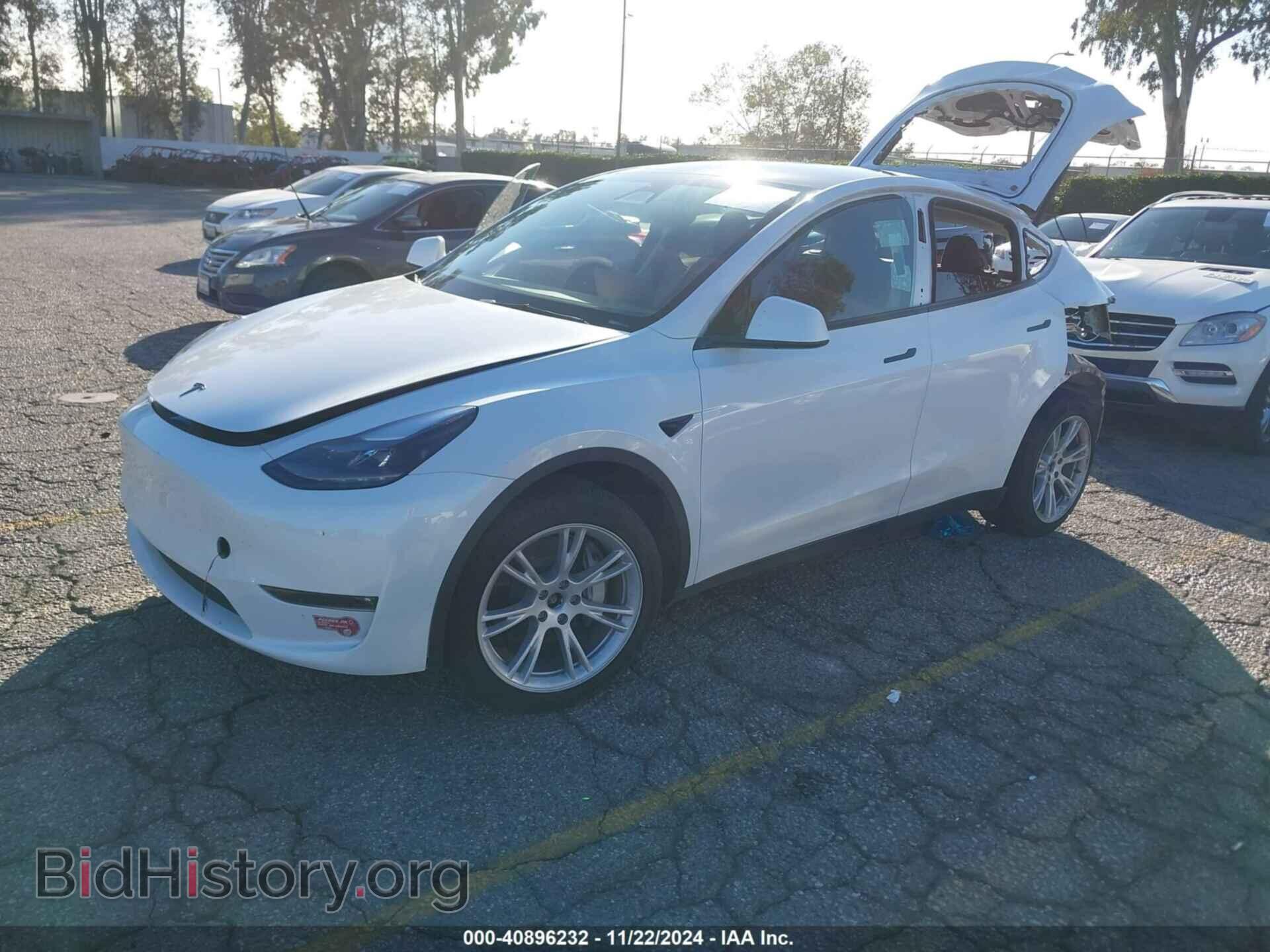 2023 TESLA MODEL Y - VIN: 7SAYGDEEXPF896297 - Фото 2