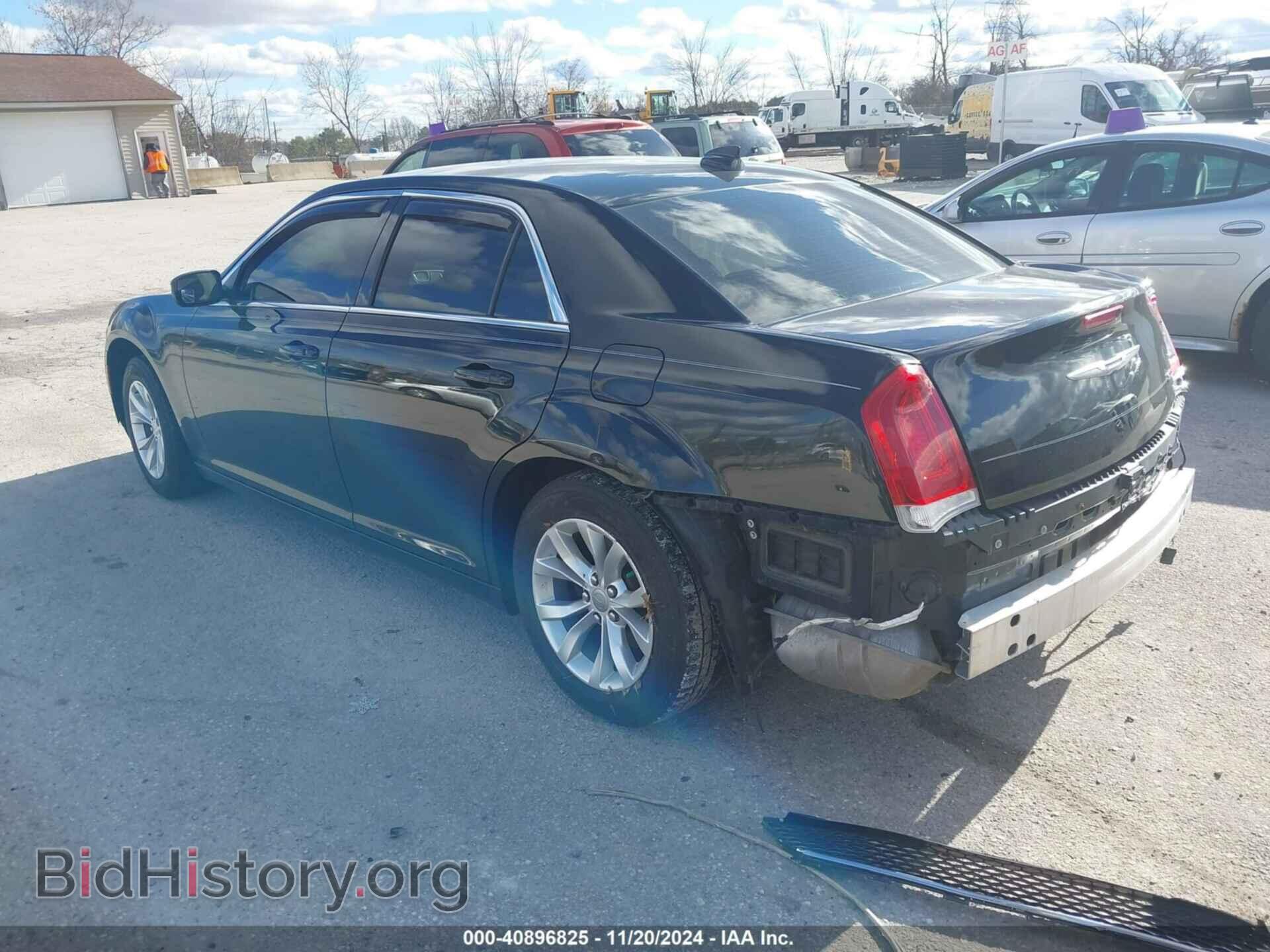2015 CHRYSLER 300 - VIN: 2C3CCAAG5FH742876 - Фото 3
