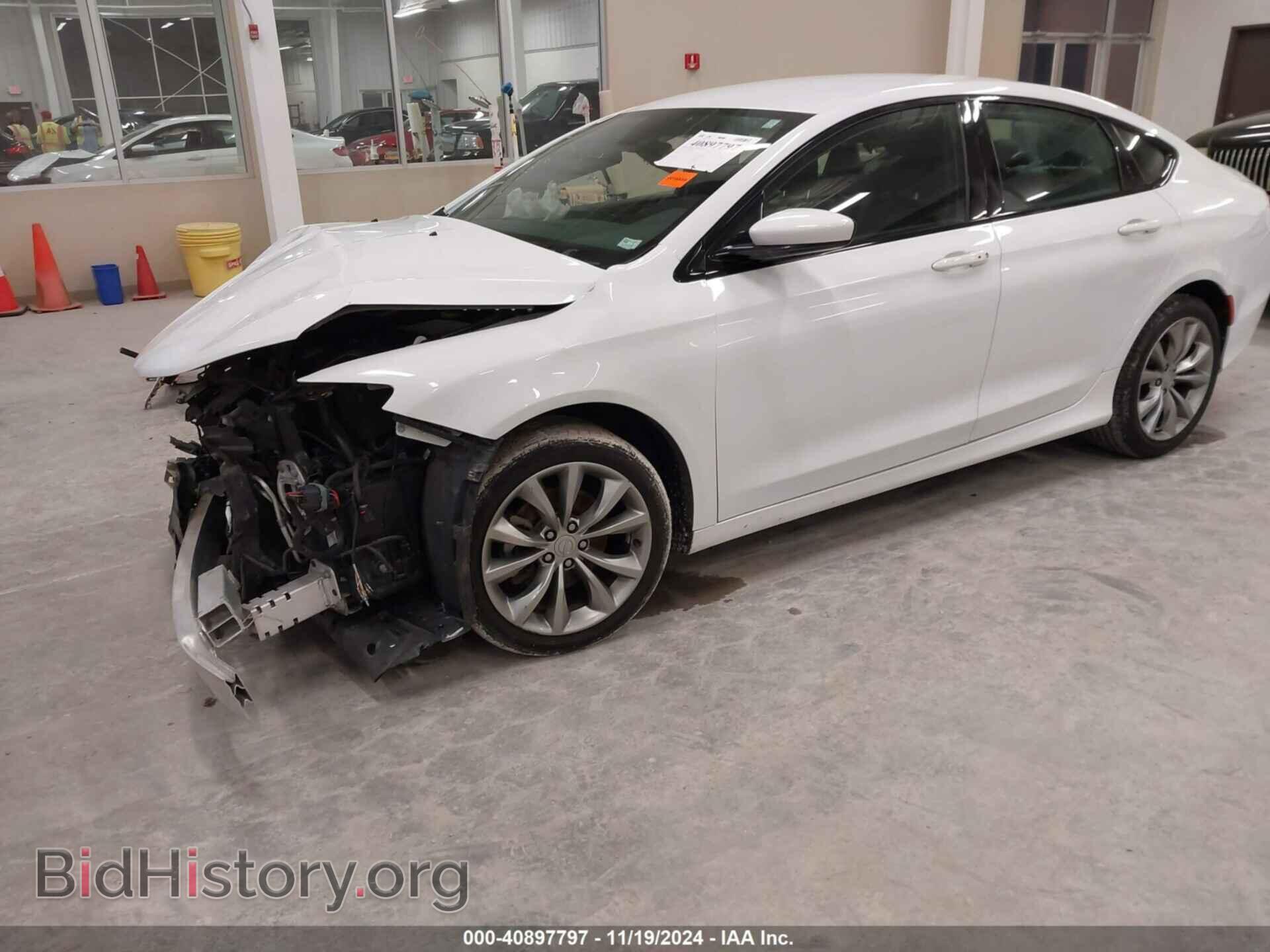 2016 CHRYSLER 200 - VIN: 1C3CCCBB7GN173651 - Фото 2