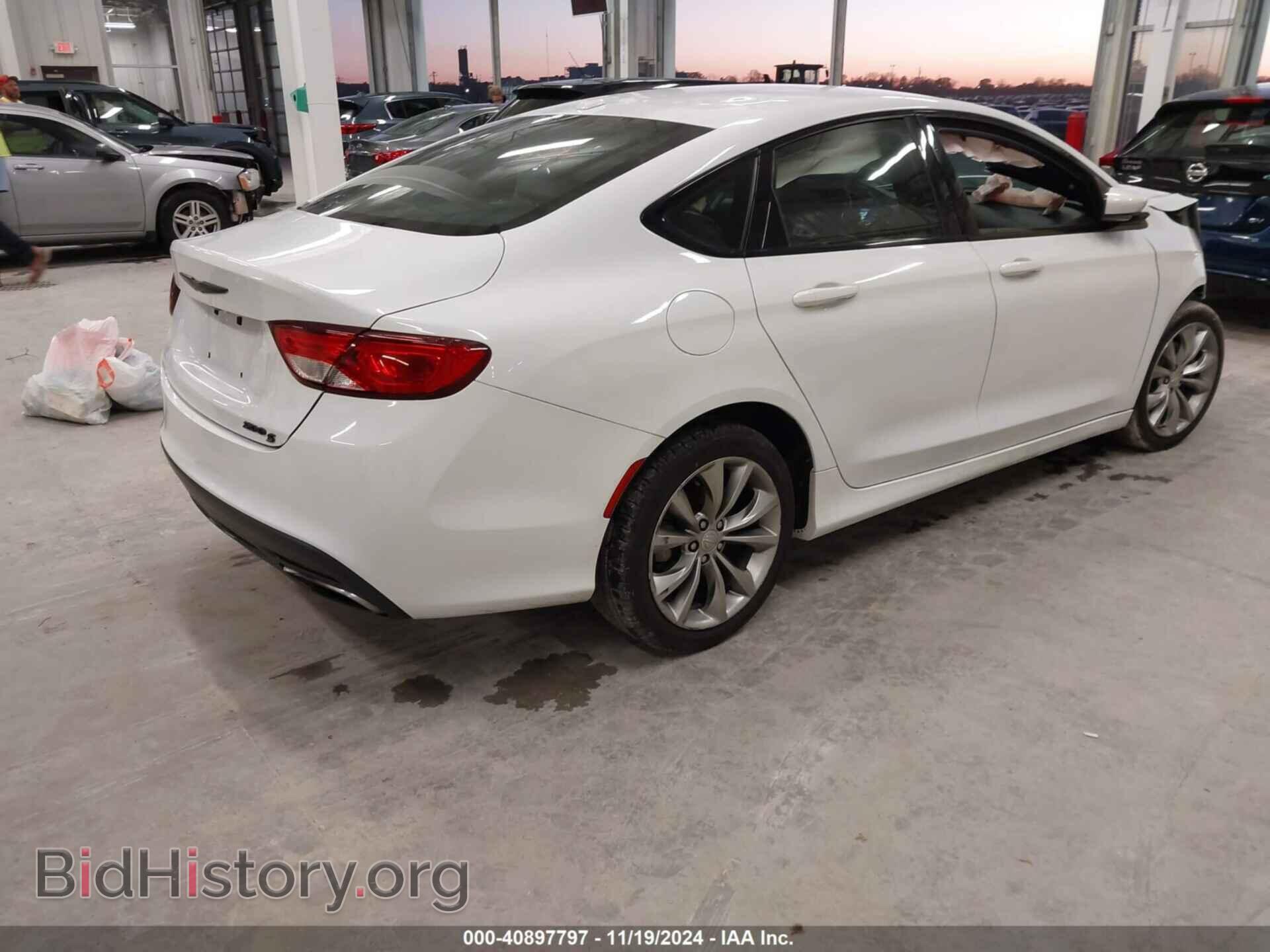 2016 CHRYSLER 200 - VIN: 1C3CCCBB7GN173651 - Фото 4