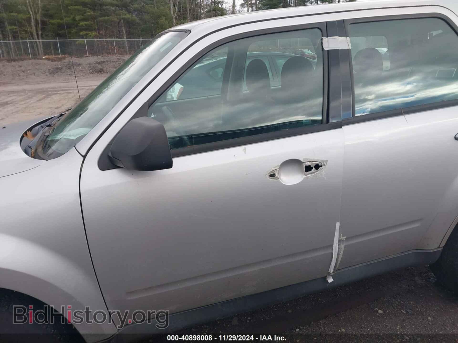 2011 MAZDA TRIBUTE - VIN: 4F2CY9C76BKM06021 - Фото 12