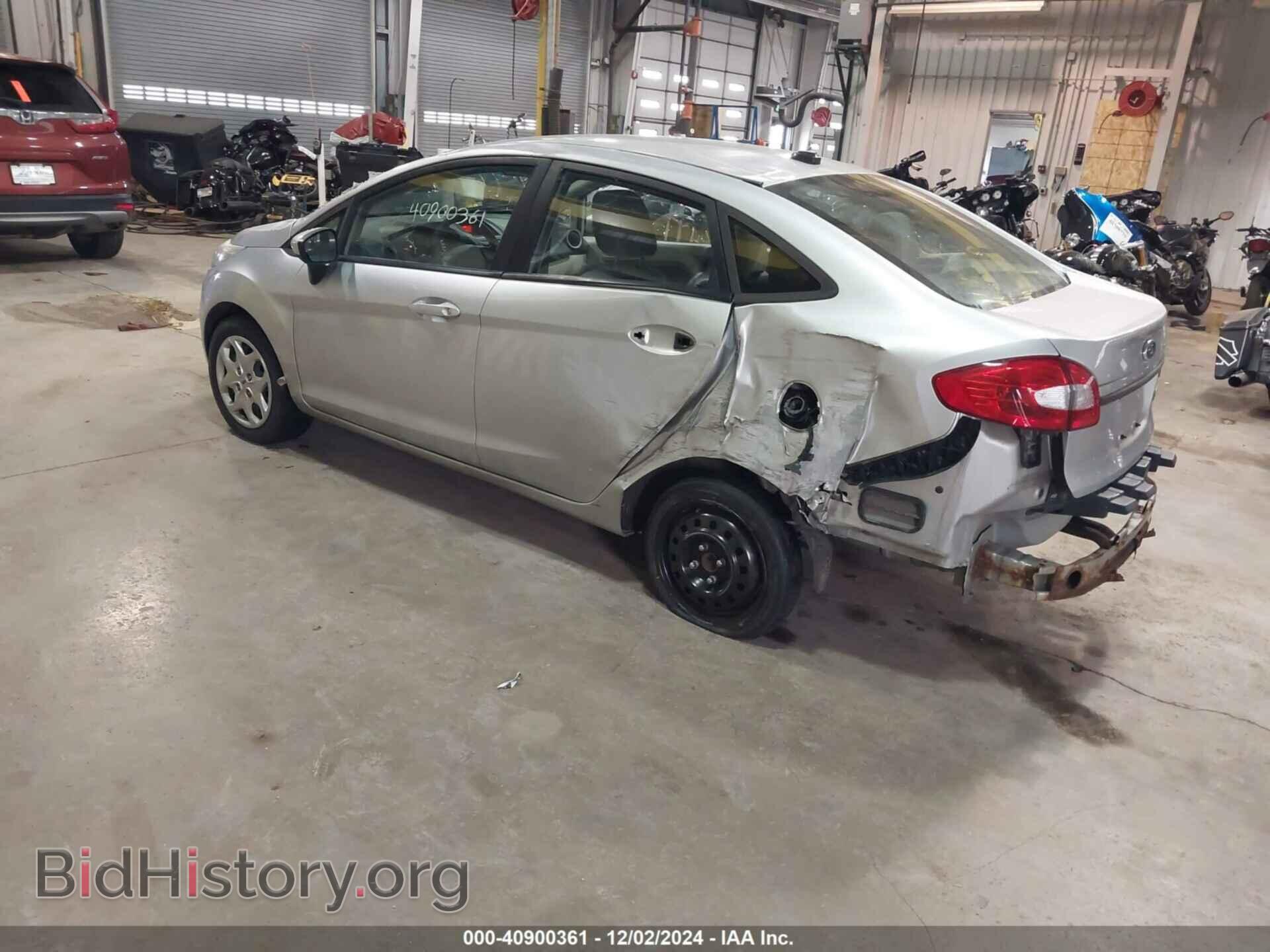 2011 FORD FIESTA - VIN: 3FADP4AJ6BM233043 - Фото 3