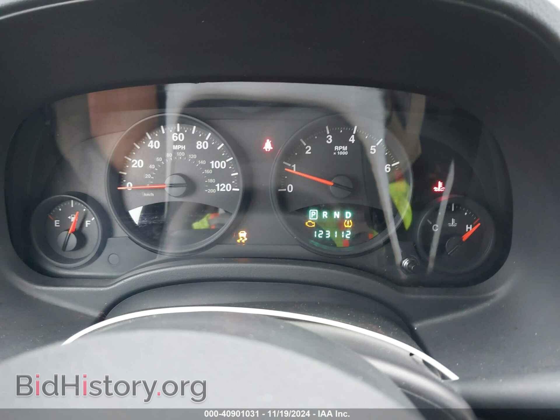 2011 JEEP COMPASS - VIN: 1J4NT1FA8BD197248 - Photo 7