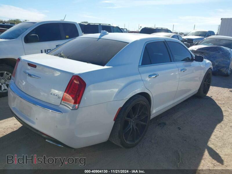 2015 Chrysler 300C (VIN 2C3CCAEG8FH922623) — photo 4 of 17