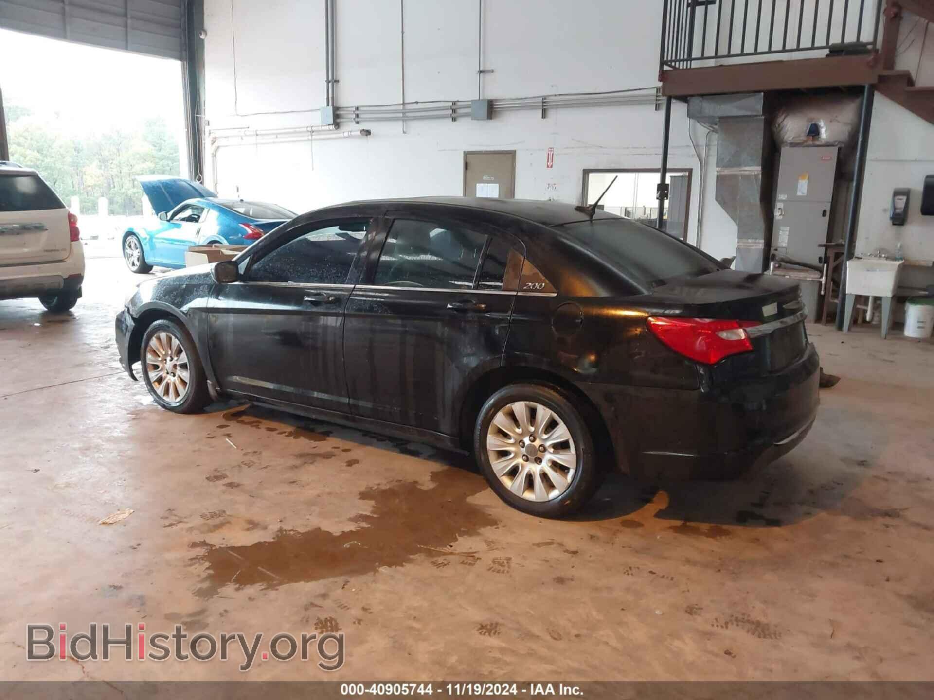 2013 CHRYSLER 200 - VIN: 1C3CCBAG2DN722045 - Фото 3