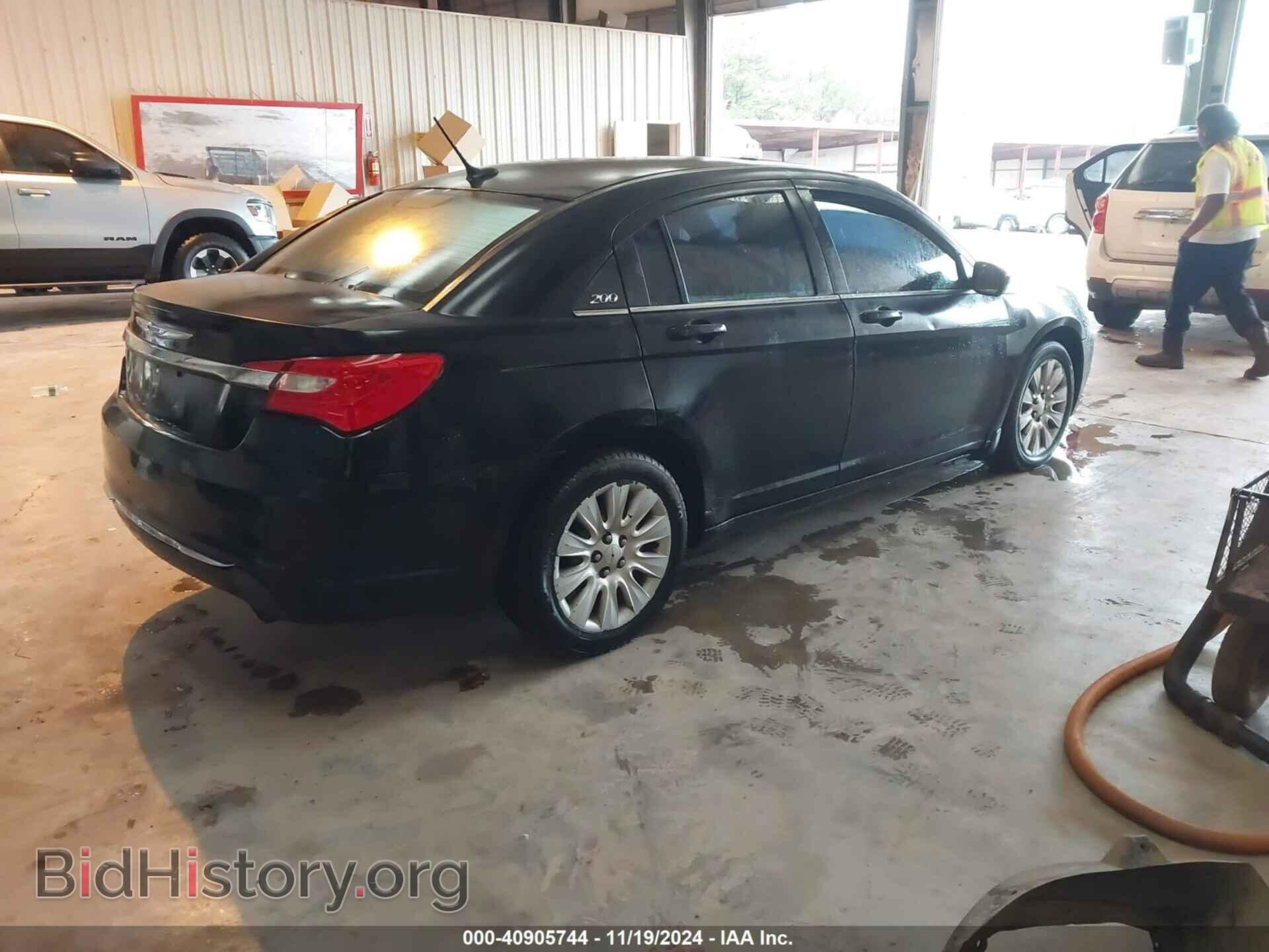 2013 CHRYSLER 200 - VIN: 1C3CCBAG2DN722045 - Фото 4