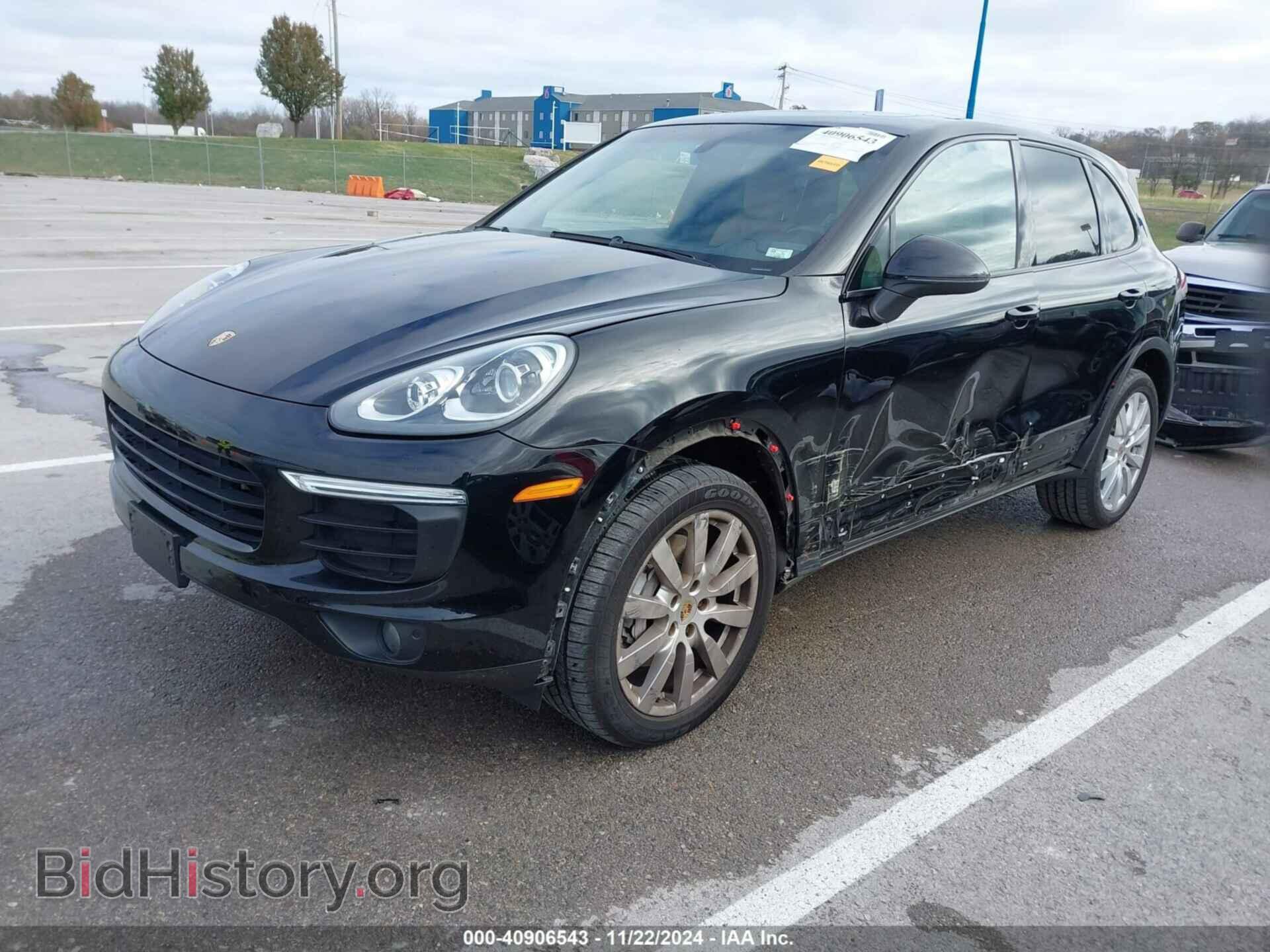 2016 PORSCHE CAYENNE - VIN: WP1AA2A23GLA01597 - Фото 2