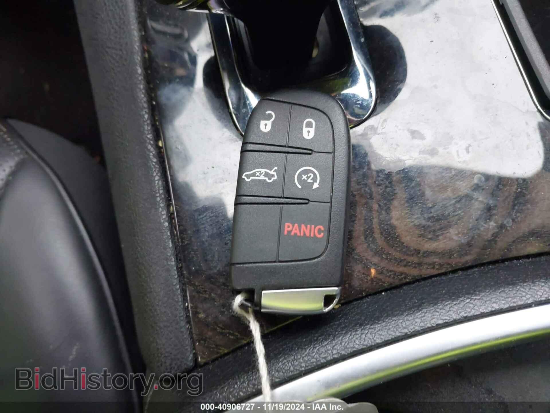 2014 CHRYSLER 300C - VIN: 2C3CCAEG0EH346895 - Фото 11