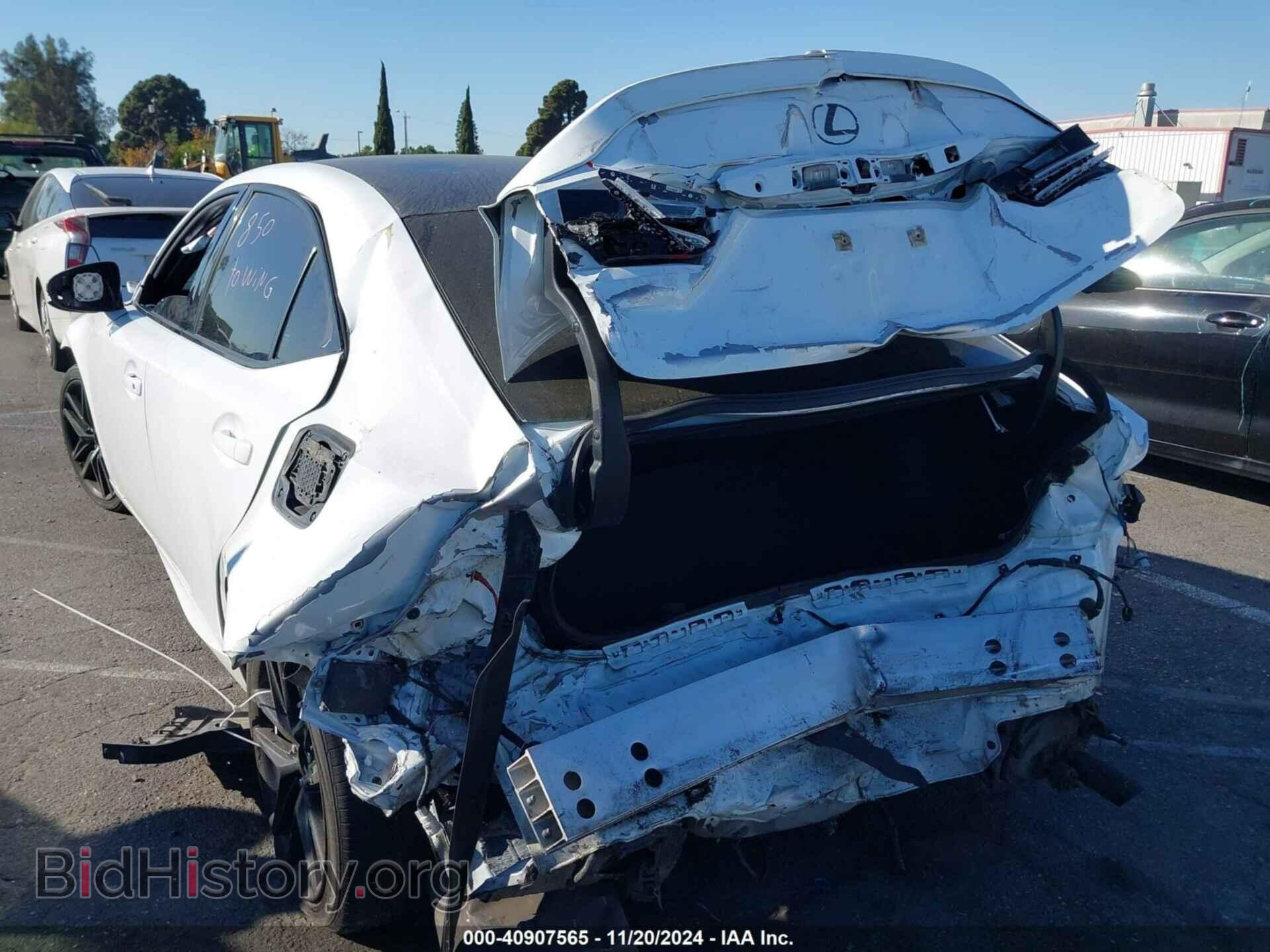 2016 LEXUS IS 200T - VIN: JTHBA1D28G5022590 - Фото 3