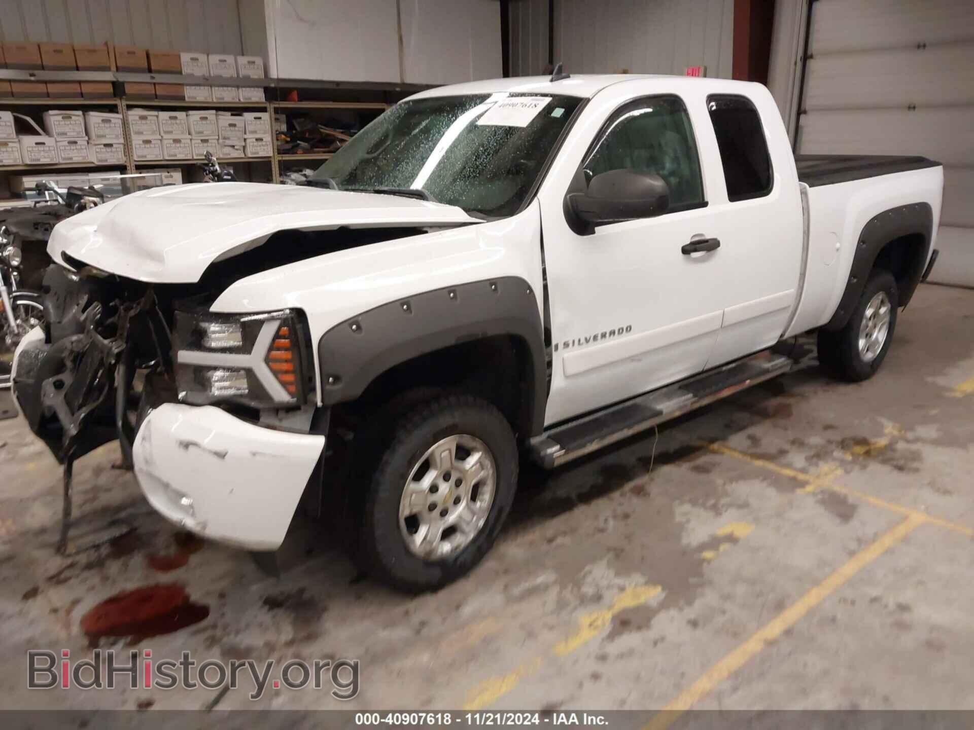 2007 CHEVROLET SILVERADO 1500 - VIN: 2GCEC19J271689049 - Фото 2