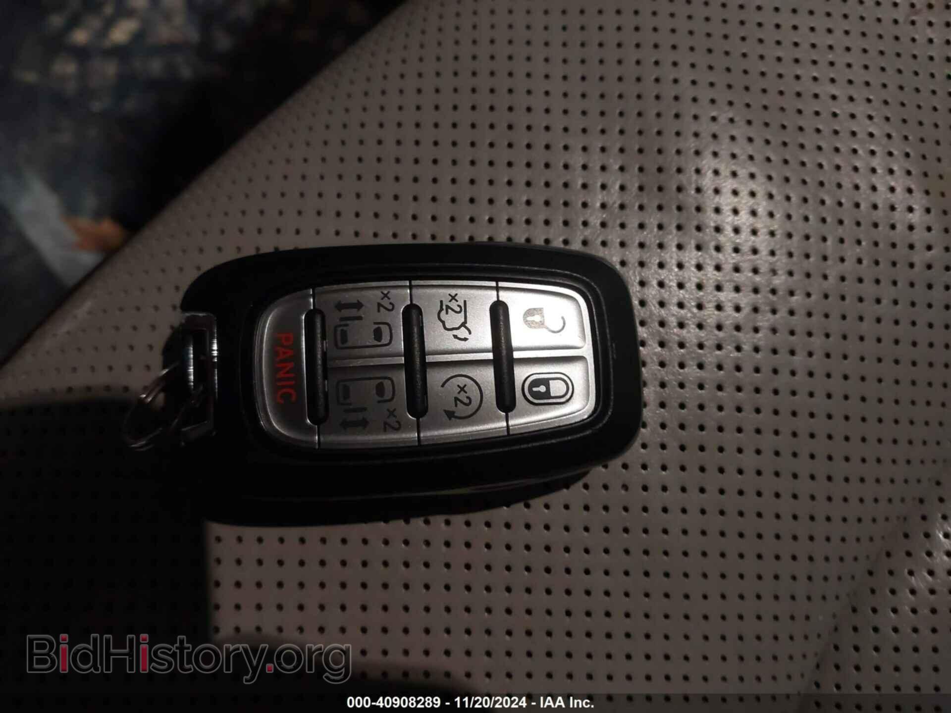 2017 CHRYSLER PACIFICA - VIN: 2C4RC1GG0HR752001 - Фото 11