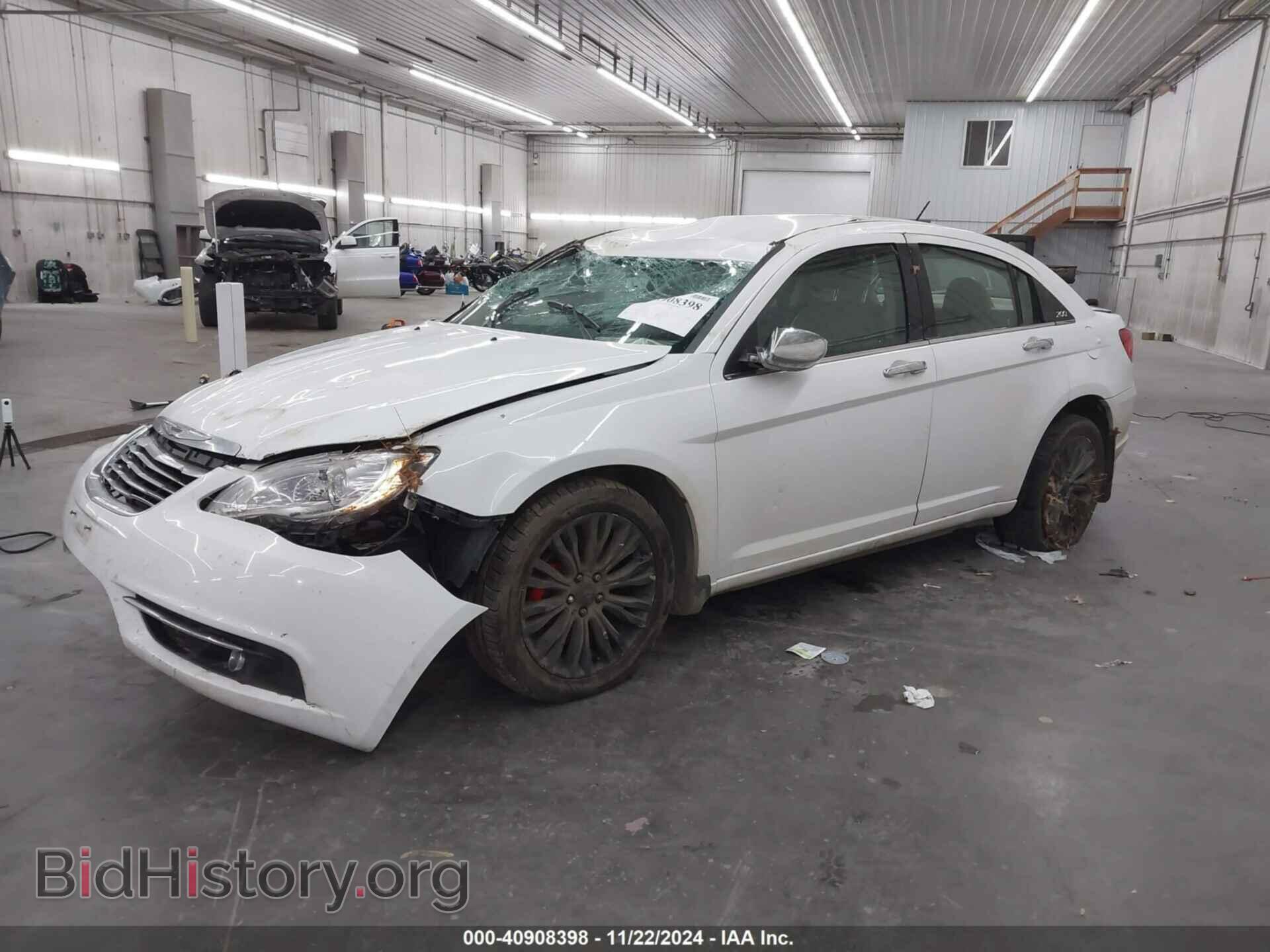 2012 CHRYSLER 200 - VIN: 1C3CCBCB6CN181517 - Фото 2