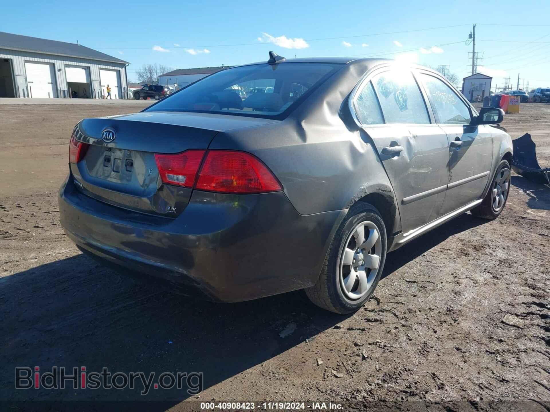 2009 KIA OPTIMA - VIN: KNAGE228695281040 - Фото 4