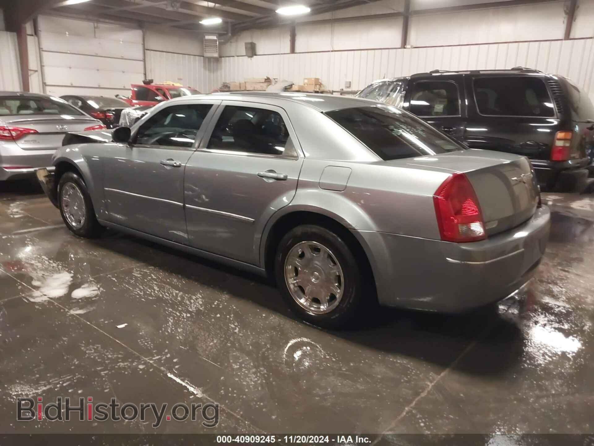 2006 CHRYSLER 300 - VIN: 2C3KA53G86H407763 - Фото 3