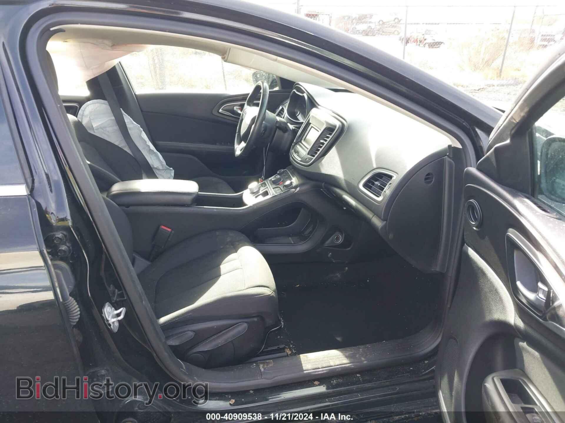 2016 CHRYSLER 200 - VIN: 1C3CCCAB5GN104636 - Фото 5