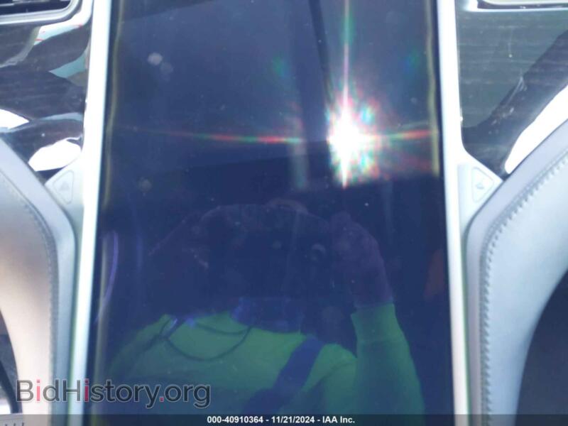 2018 Tesla MODEL X (VIN 5YJXCDE2XJF106305) — photo 7 of 11