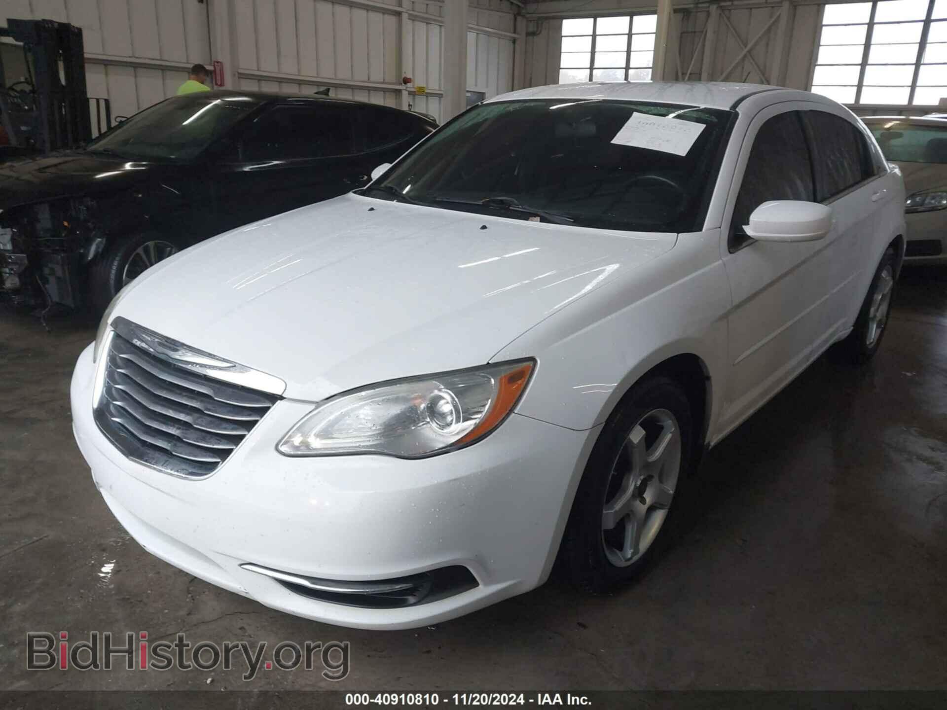 2012 CHRYSLER 200 - VIN: 1C3CCBAB4CN222357 - Фото 2