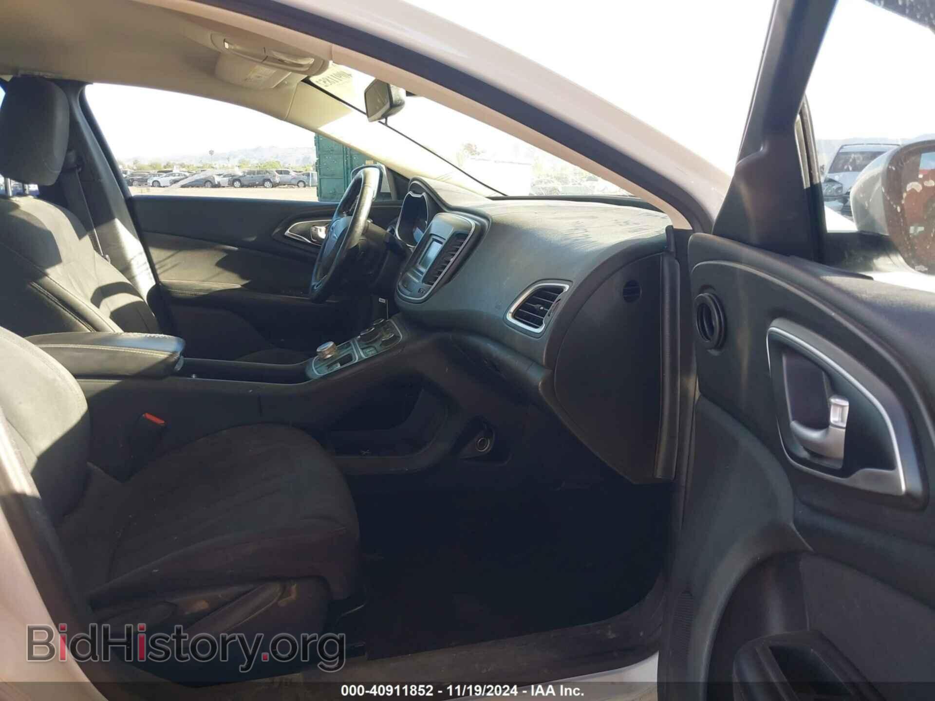 2015 CHRYSLER 200 - VIN: 1C3CCCAB7FN692425 - Photo 5