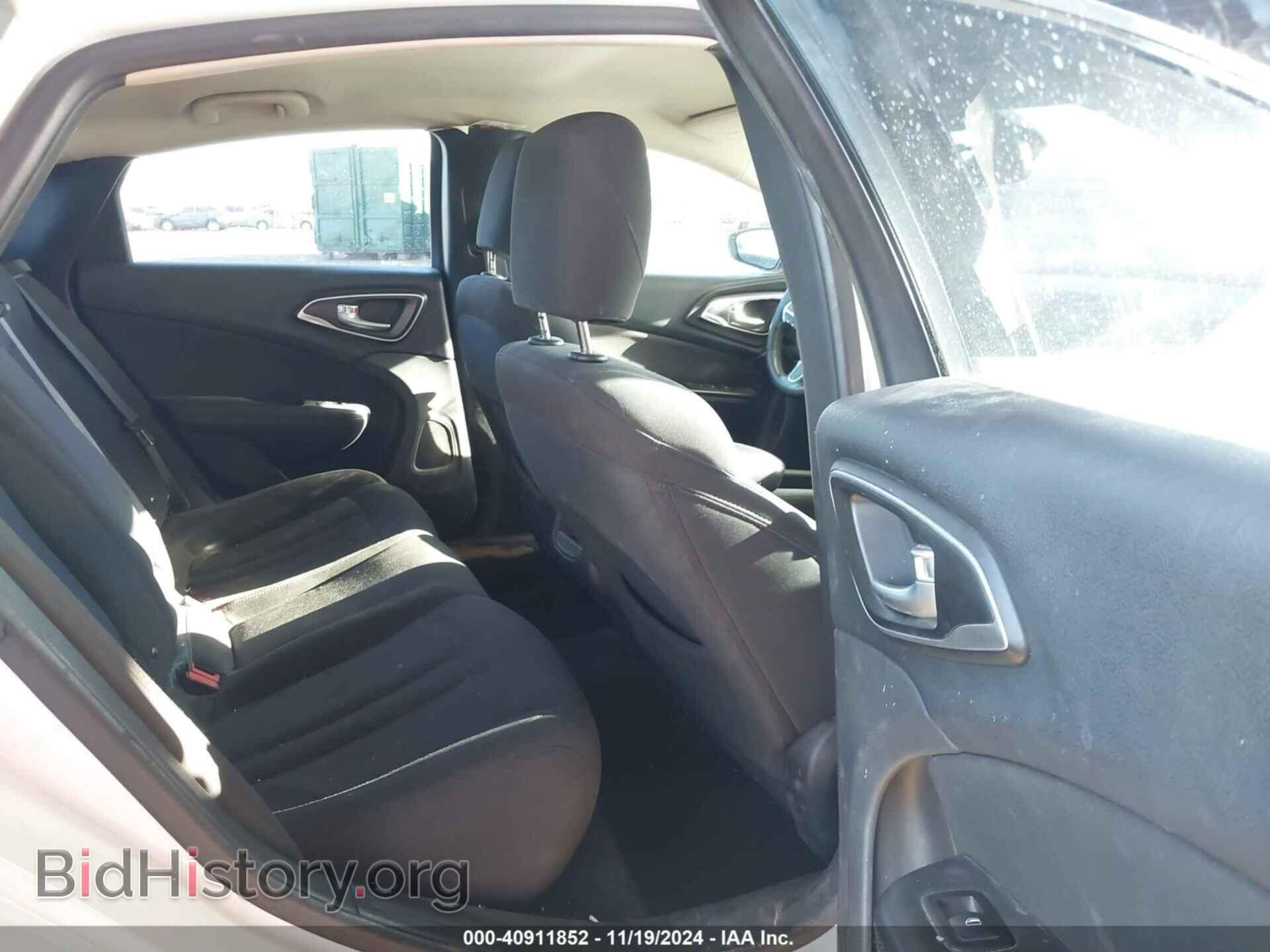 2015 CHRYSLER 200 - VIN: 1C3CCCAB7FN692425 - Photo 8