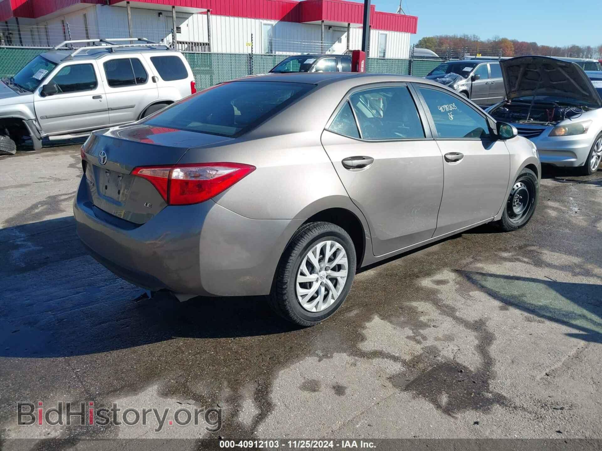 2017 TOYOTA COROLLA - VIN: 2T1BURHE8HC877712 - Фото 4