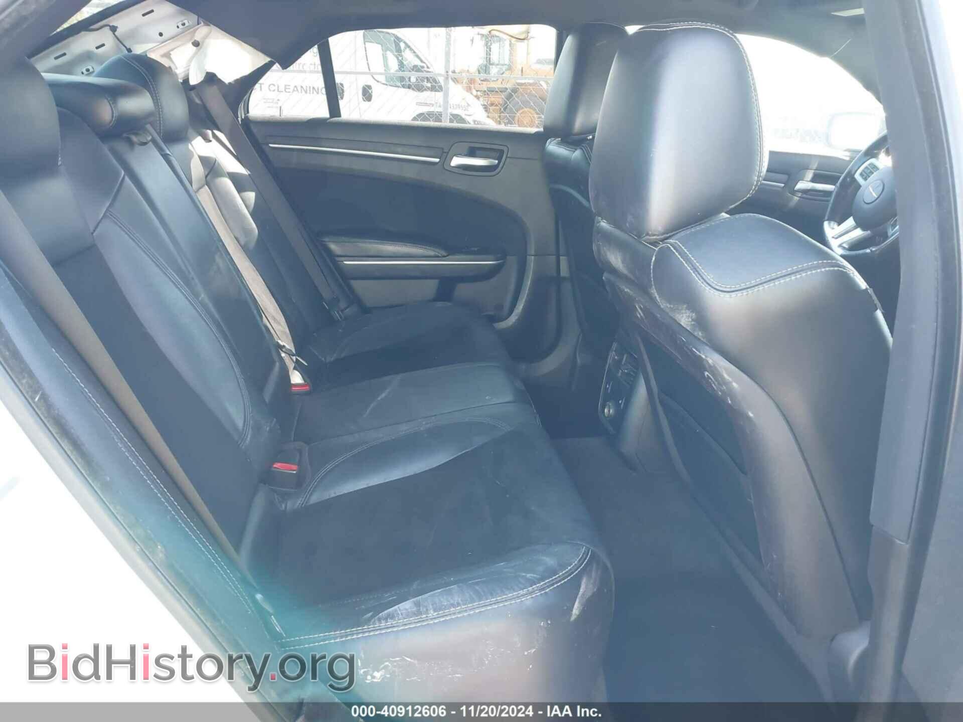2012 CHRYSLER 300 - VIN: 2C3CCAFJ9CH801749 - Фото 8