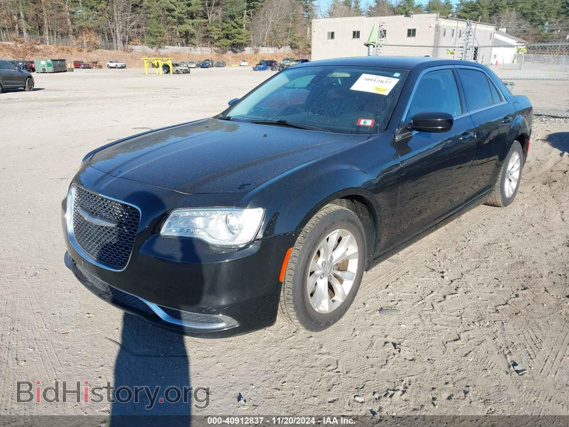 2015 CHRYSLER 300 - VIN: 2C3CCAAG7FH766709 - Фото 2