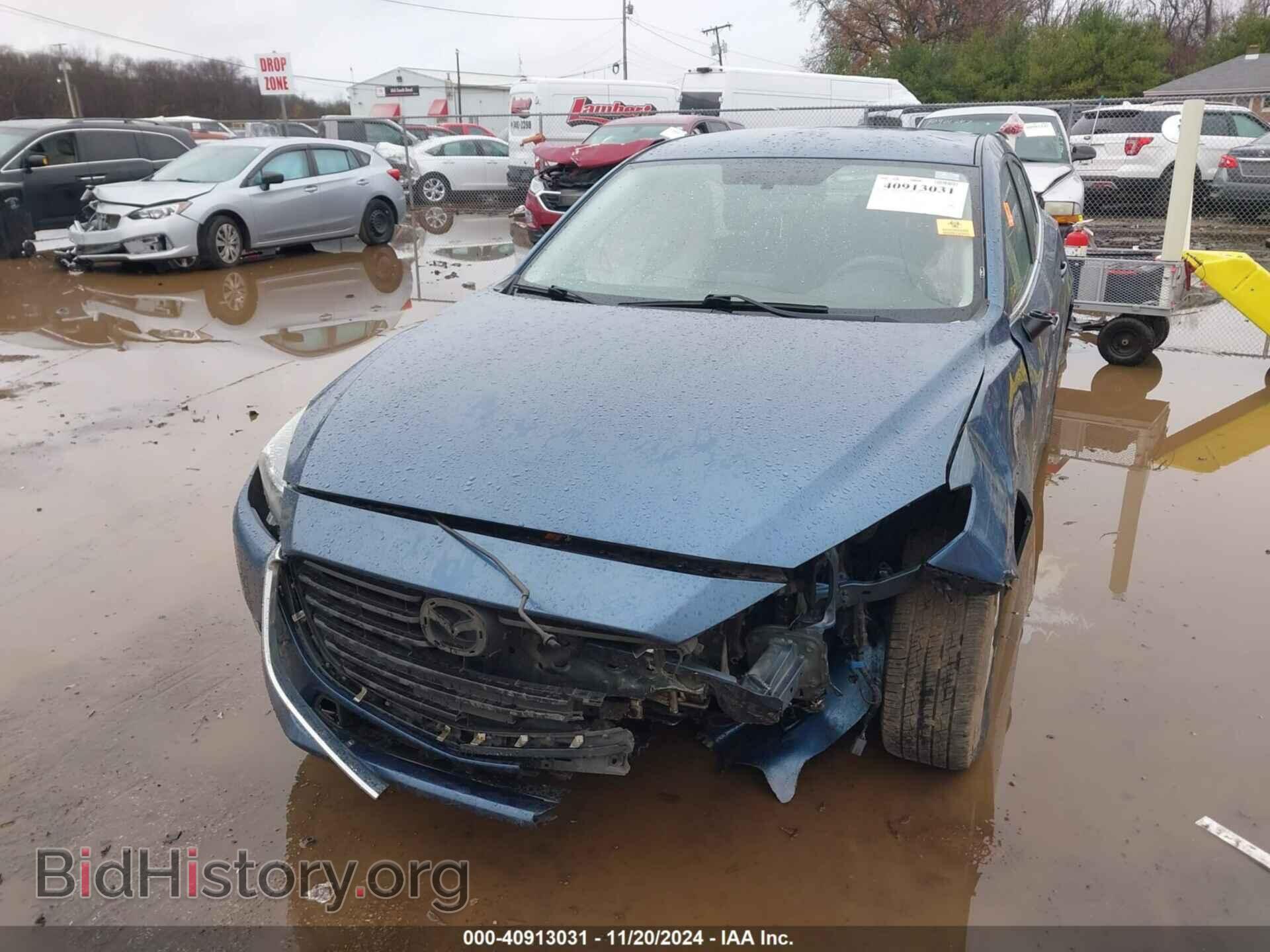 2017 MAZDA MAZDA3 - VIN: 3MZBN1U74HM138864 - Фото 2