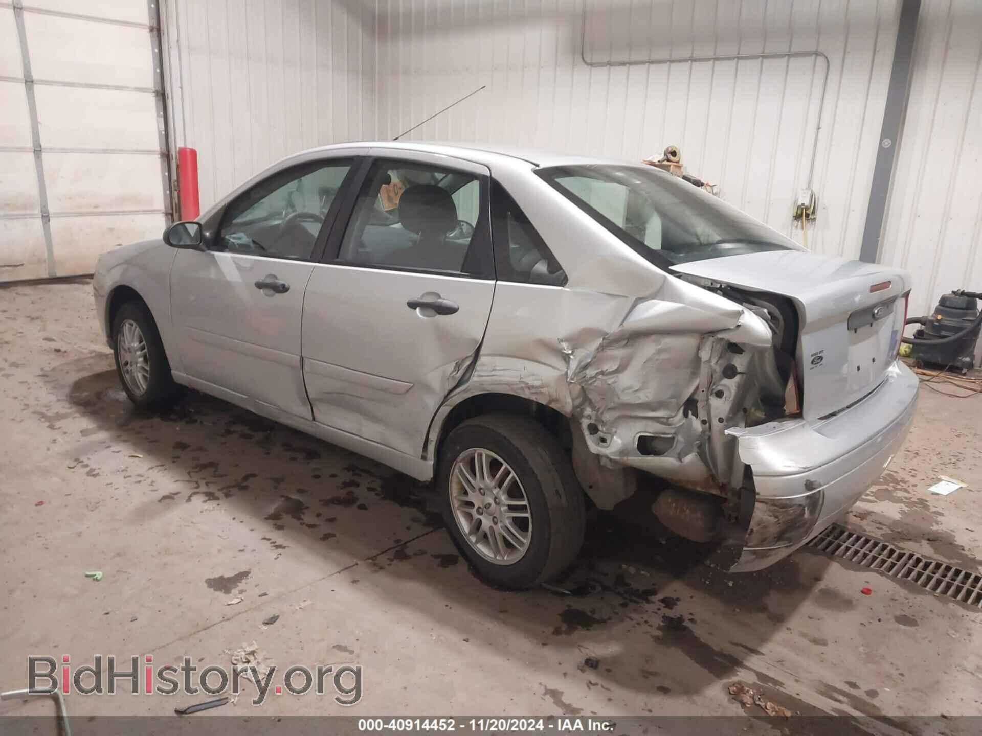 2007 FORD FOCUS - VIN: 1FAFP34N27W123647 - Photo 3