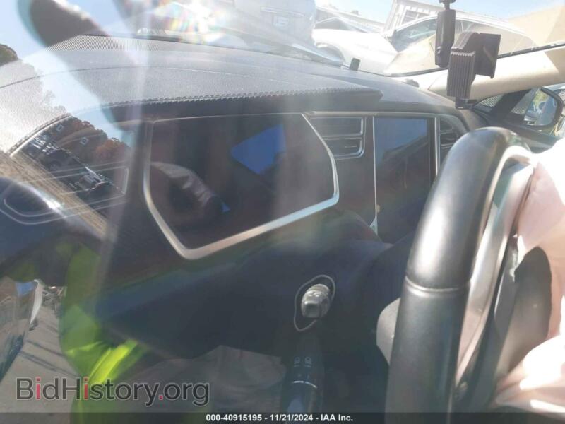 2013 Tesla MODEL S (VIN 5YJSA1DP7DFP11737) — фото 7 из 15